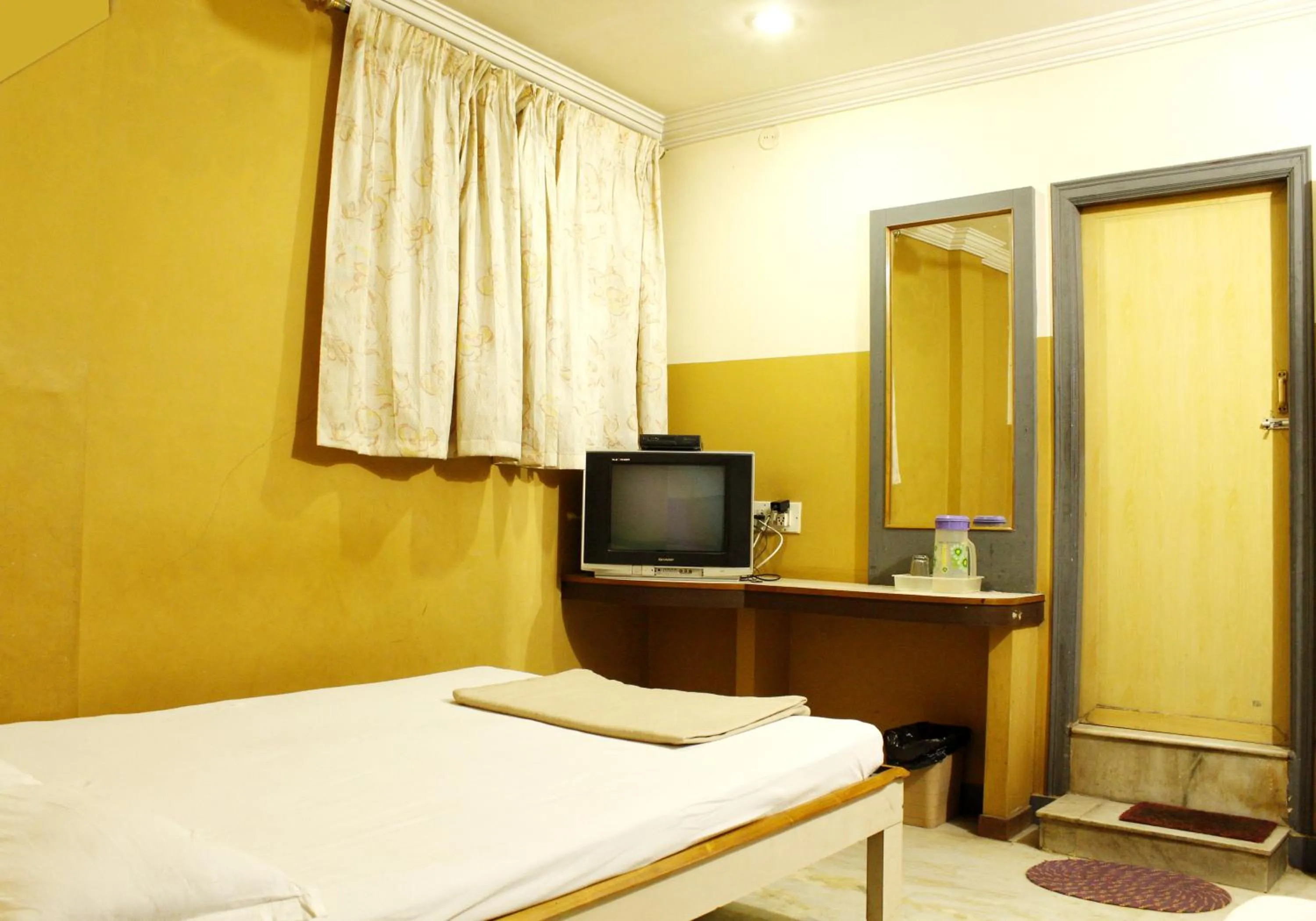 Bedroom, Bed in Greens Residency