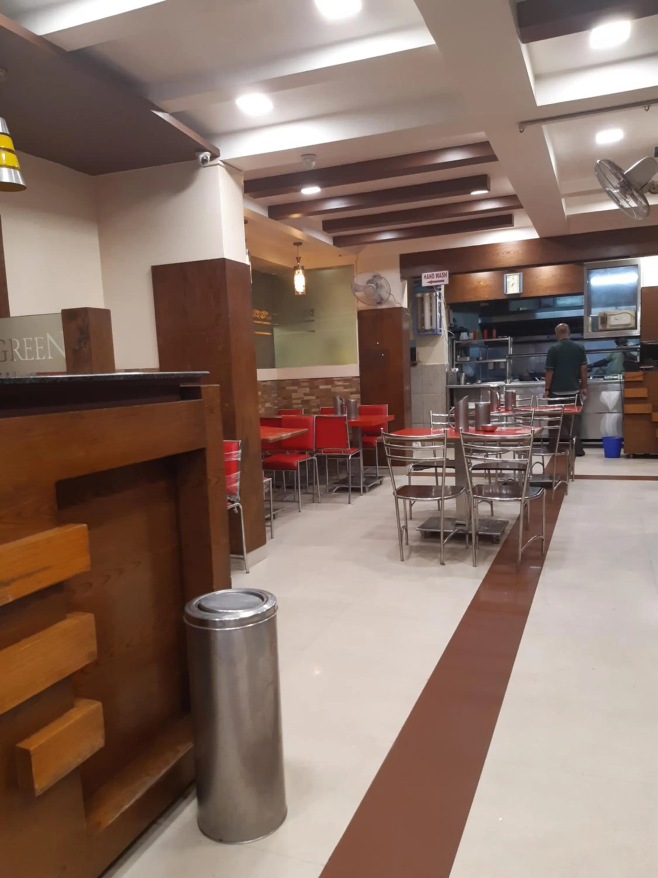 Restaurant/places to eat in Greens Residency