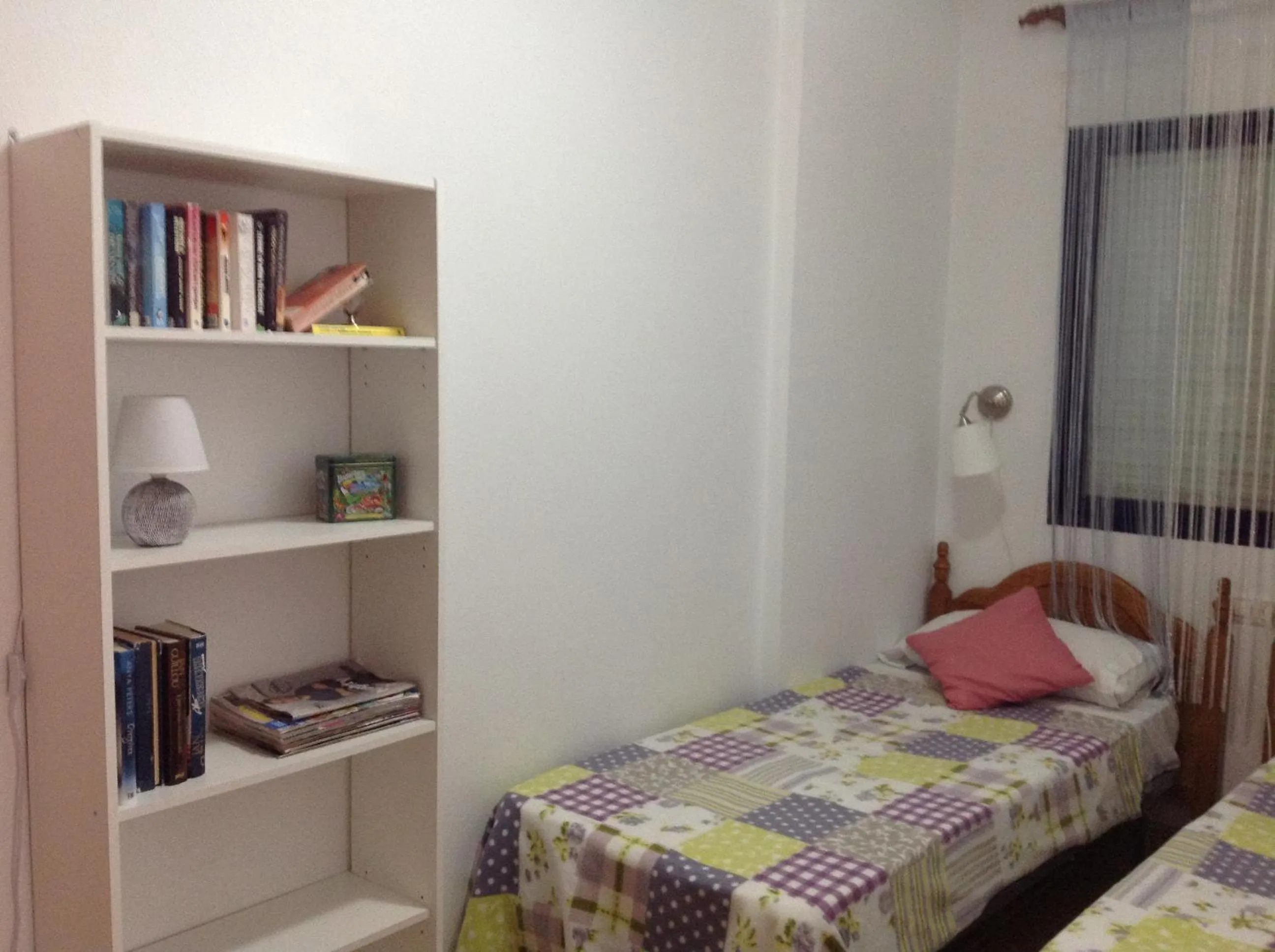 Bed in Playamarina 1 Reception