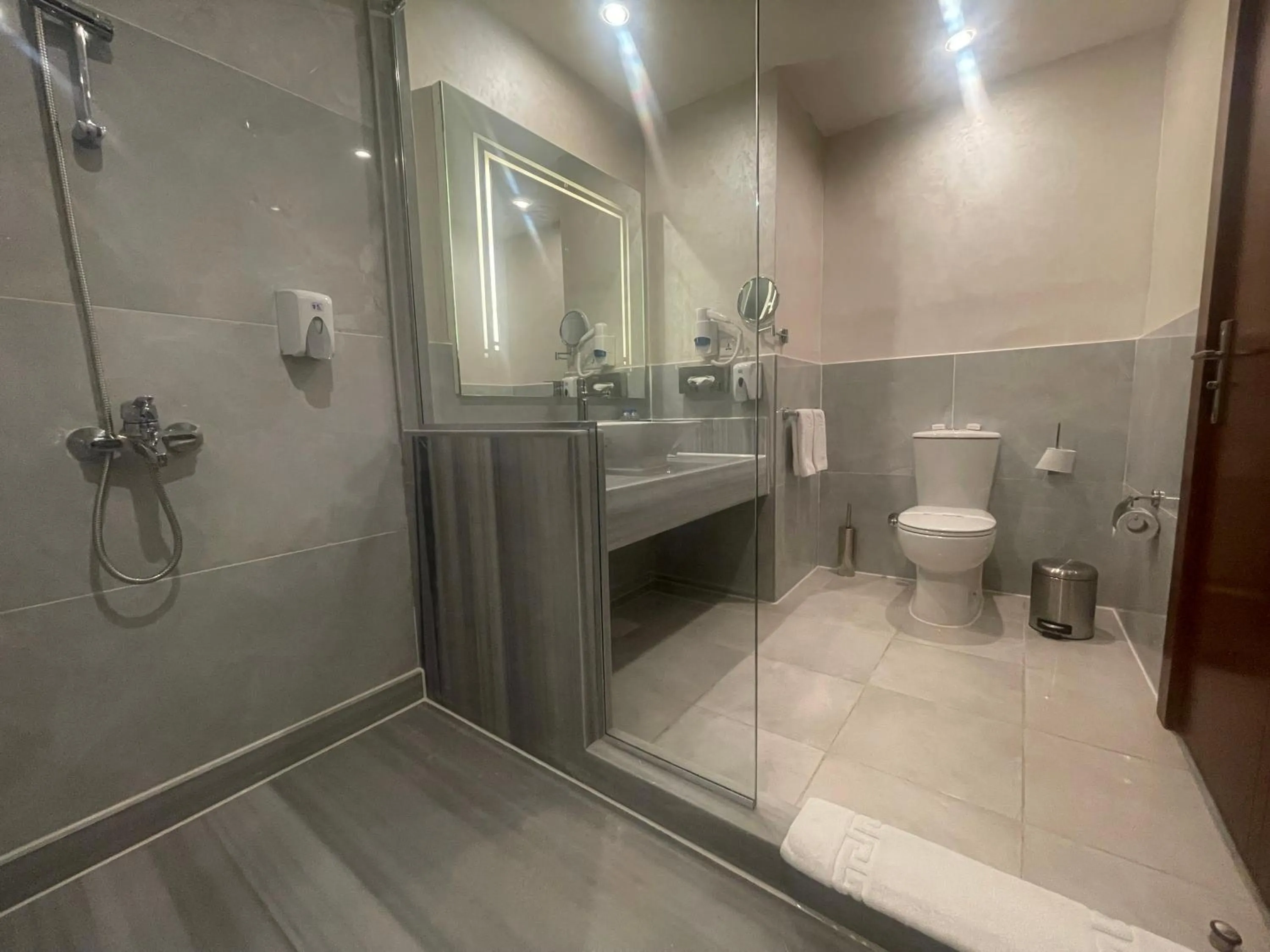 Shower in Pickalbatros Royal Grand Sharm - Adults Friendly 16 Years Plus