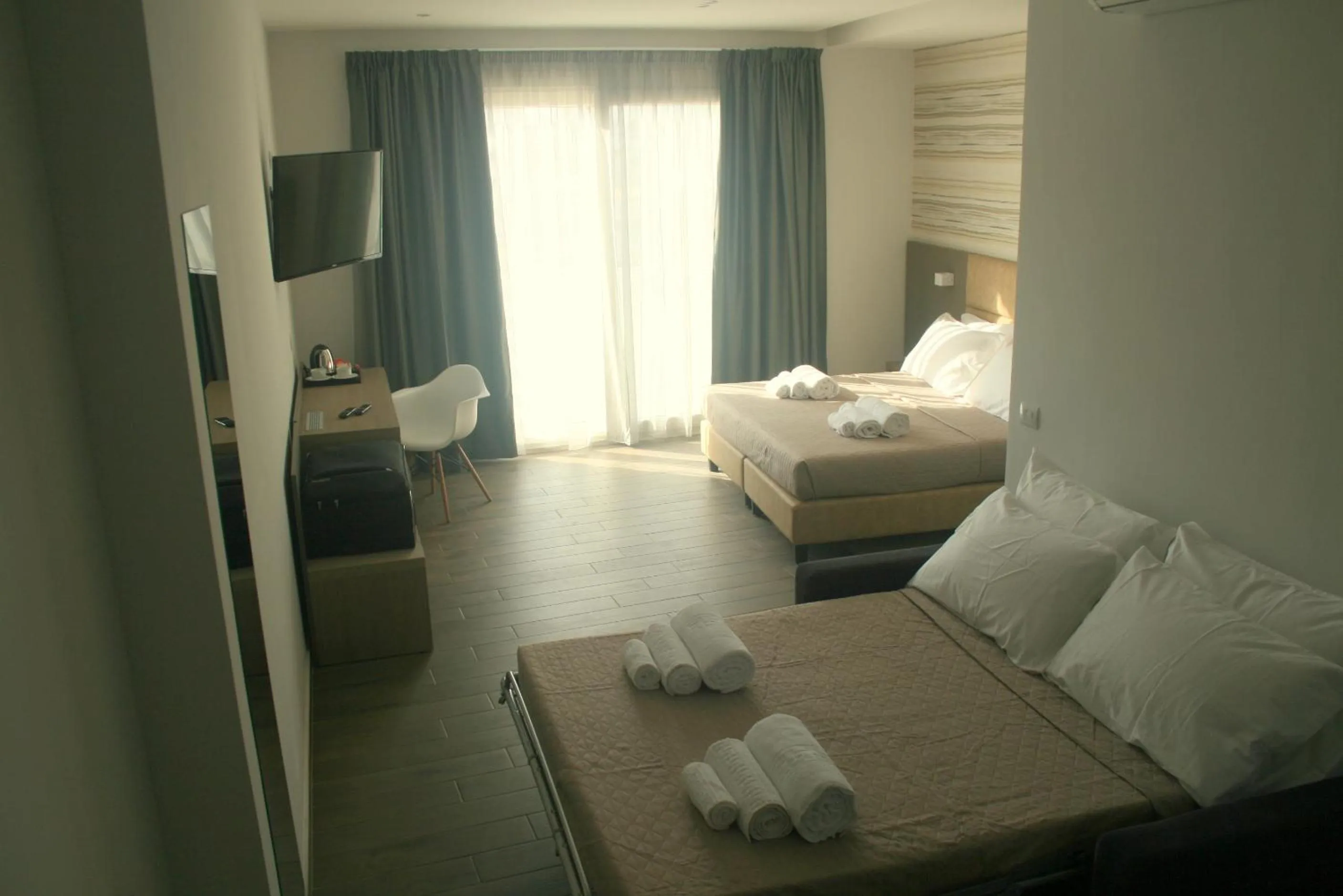 Bedroom, Bed in International Hotel Dakar