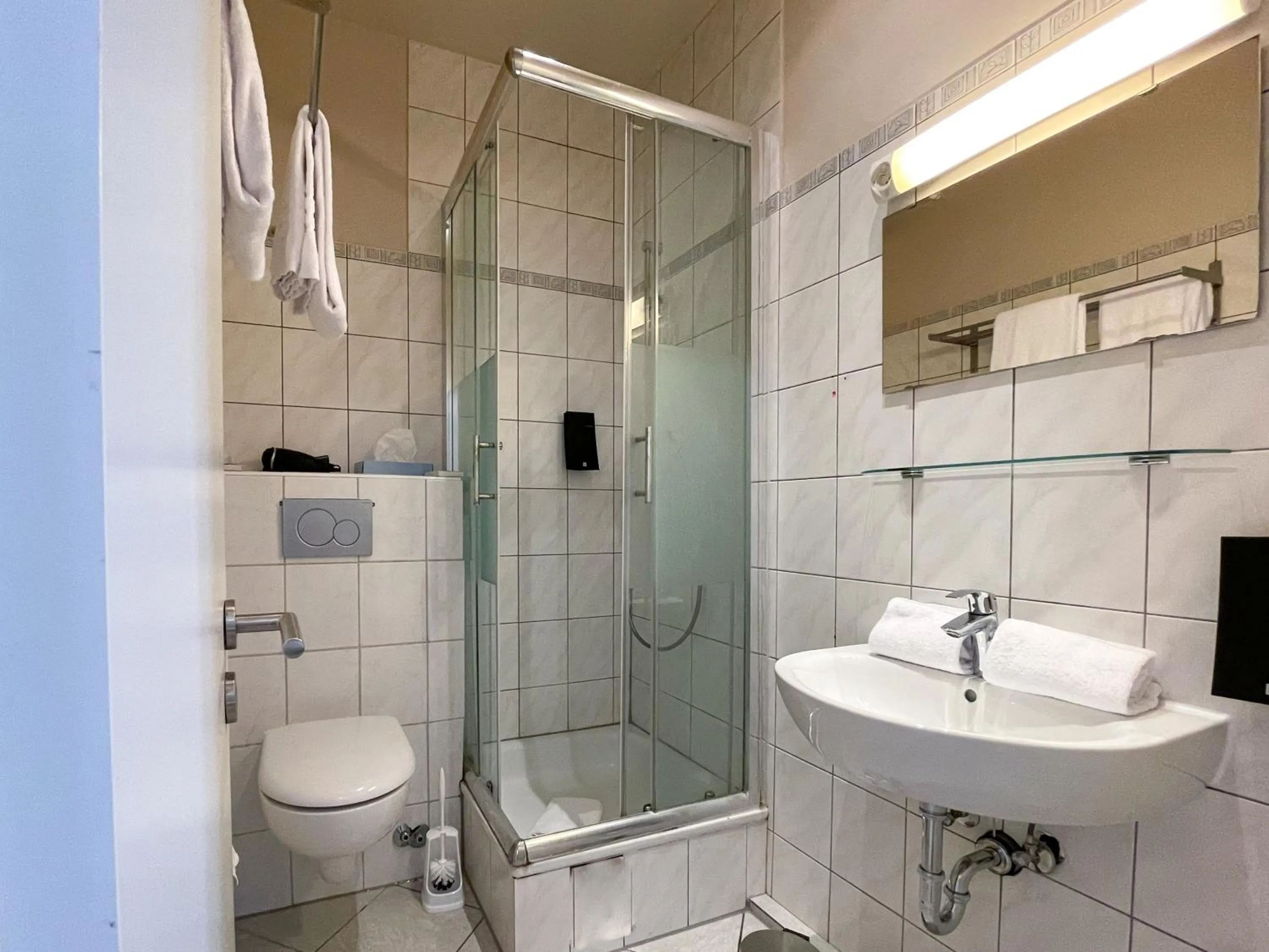Shower in Hotel Sendlinger Tor
