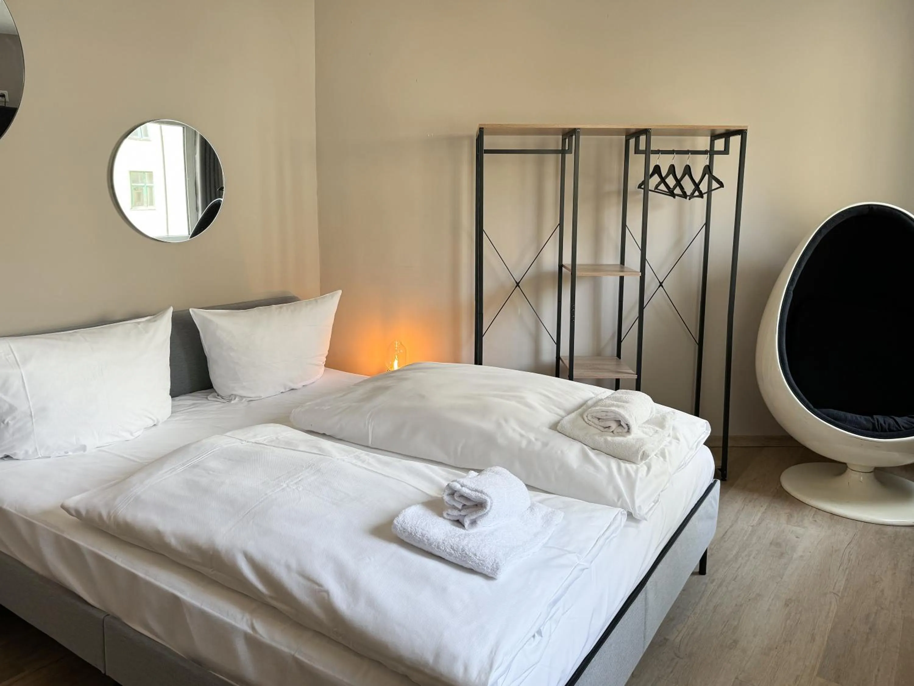 Photo of the whole room, Bed in Hotel Sendlinger Tor