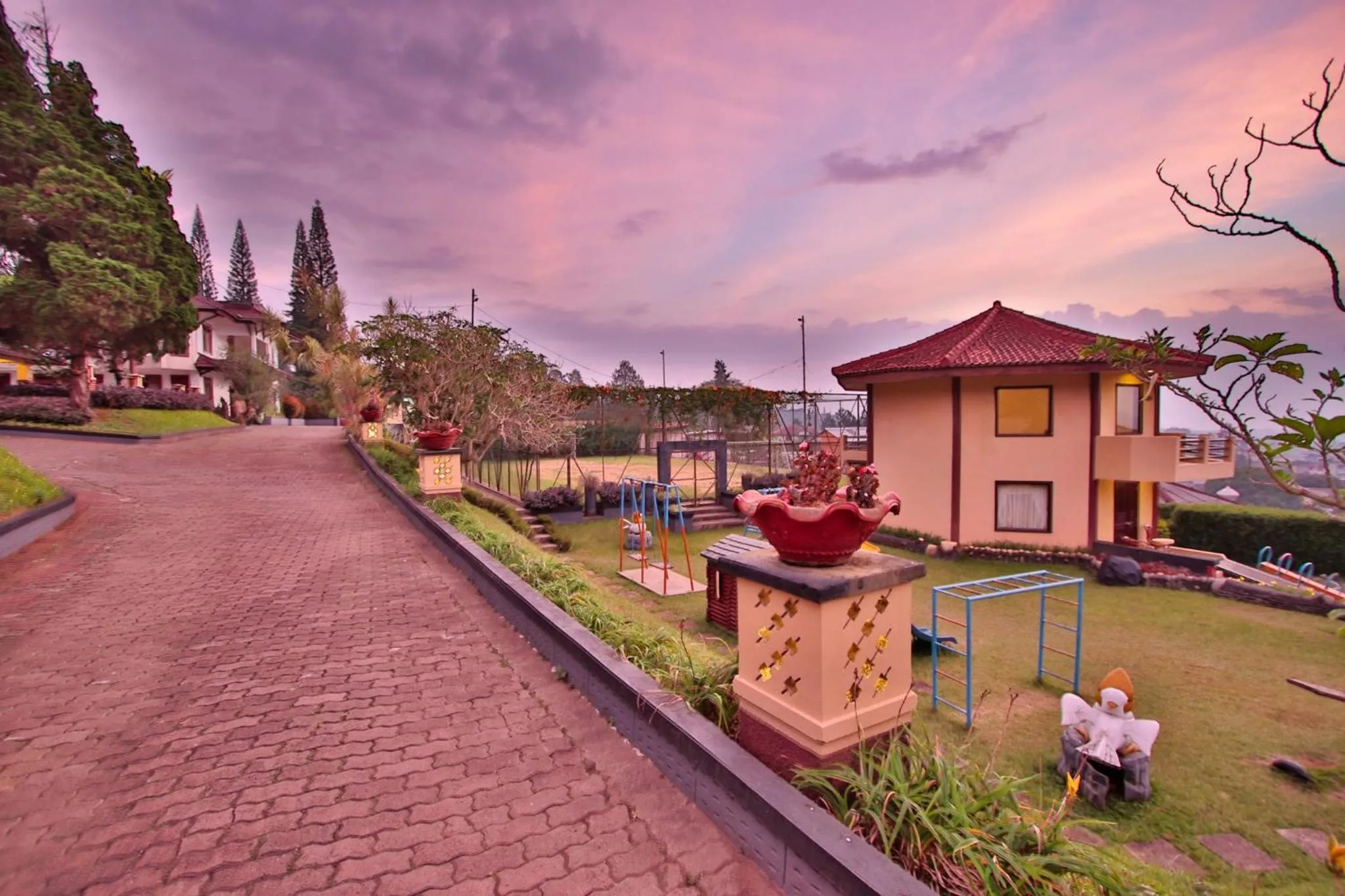 Garden in The Jayakarta Cisarua