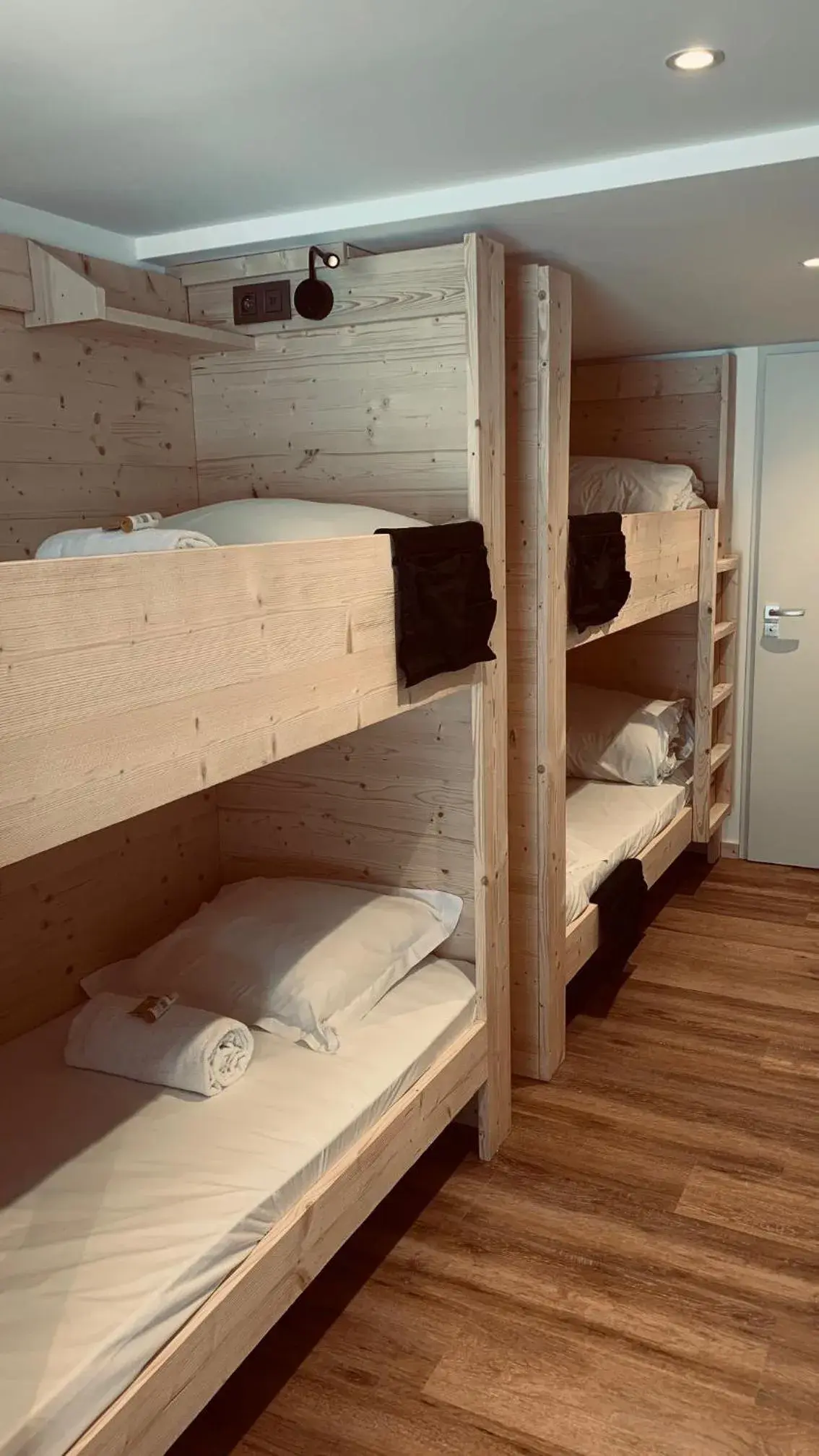 Single Bed in Mixed Dormitory Room in L'Arveyron Open House Single Bed in Mixed Dormitory Room in L'Arveyron Open House