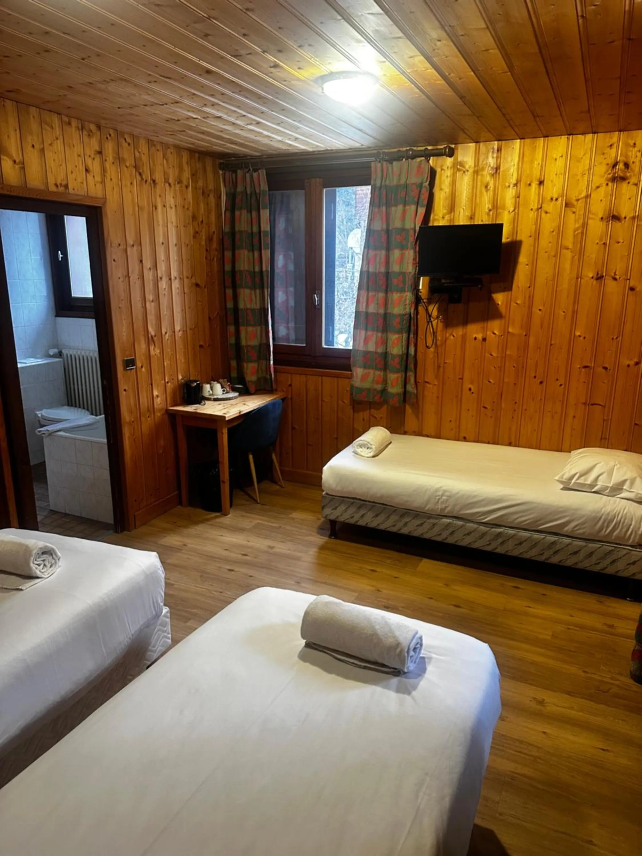 Bed in L'Arveyron Open House