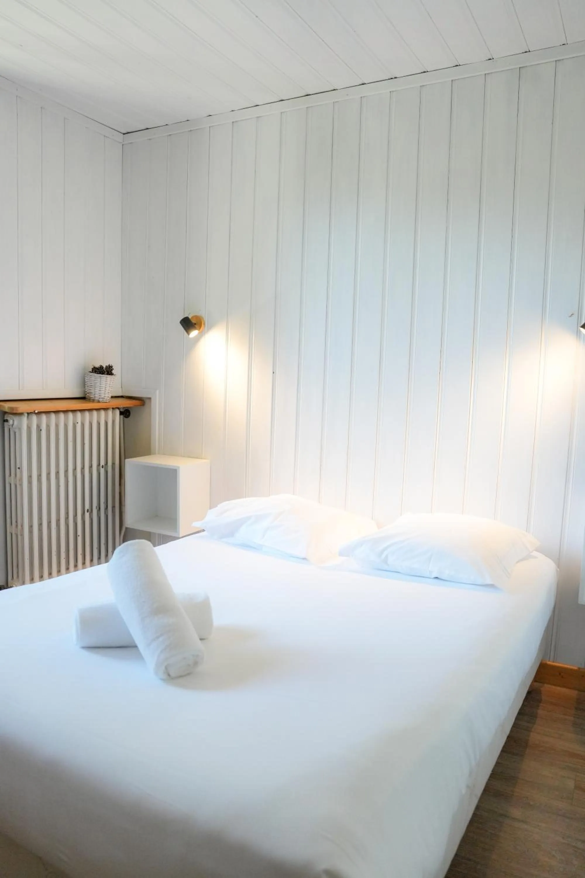 Bed in L'Arveyron Open House