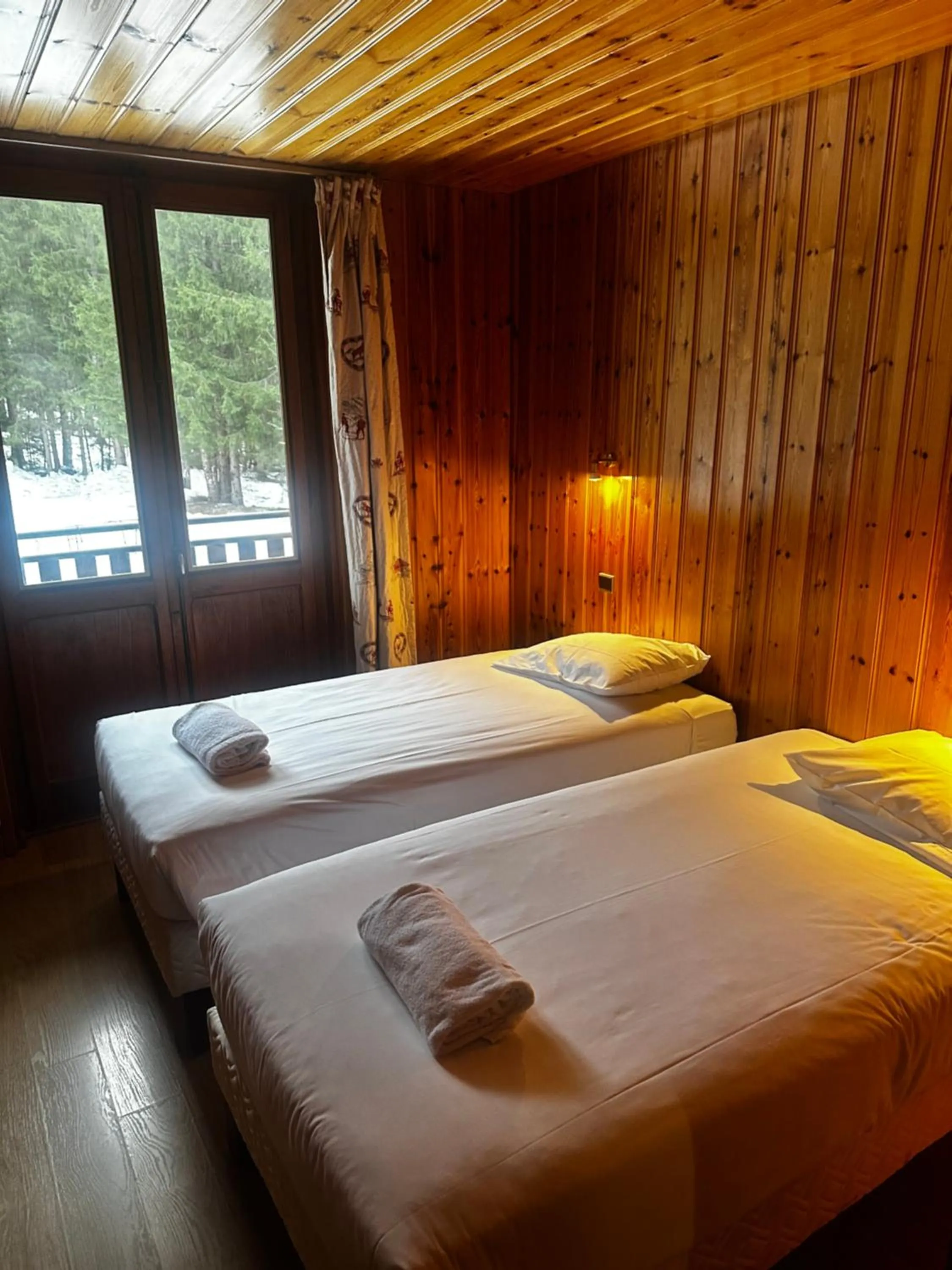 Day, Bed in L'Arveyron Open House