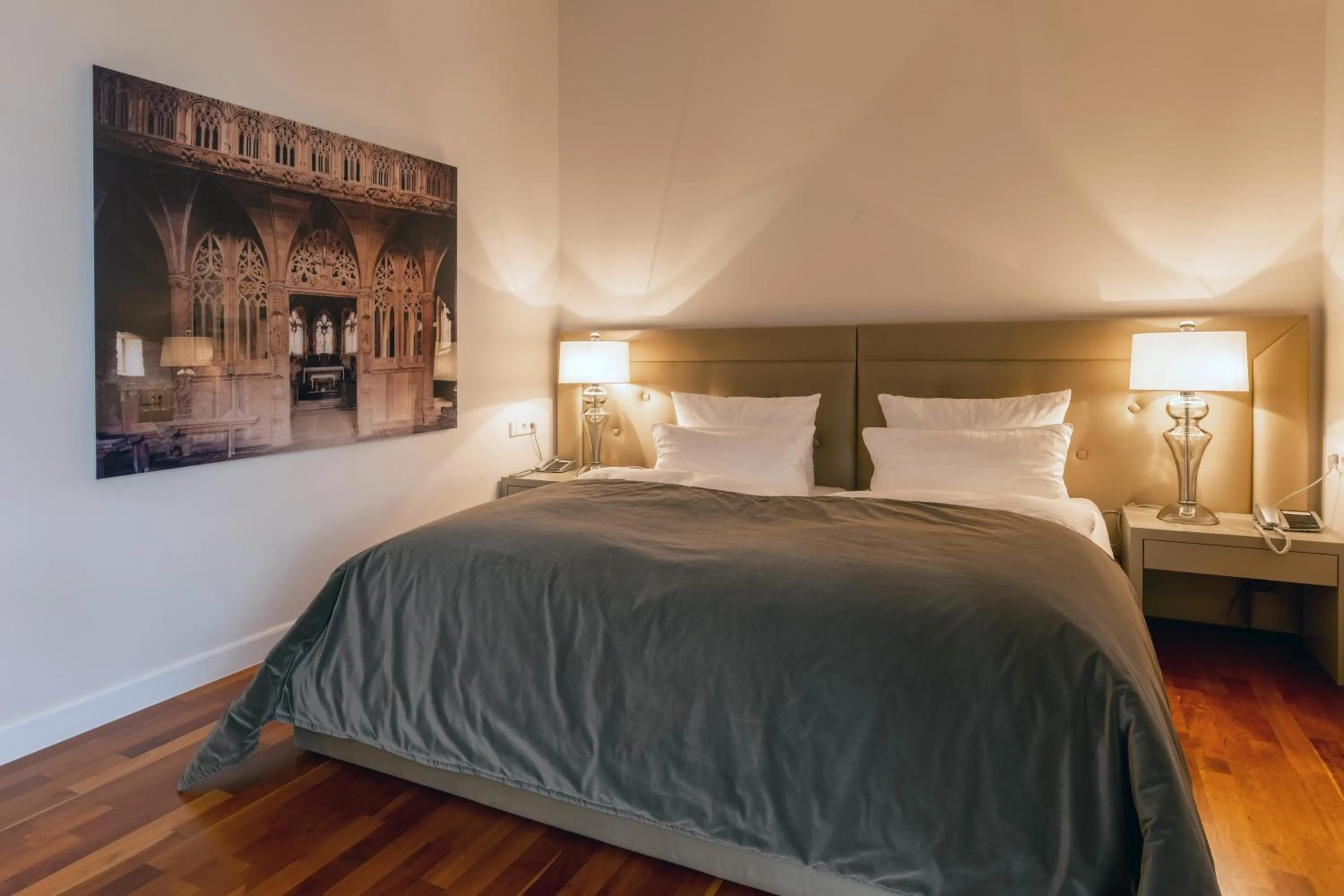 Bed in Romantik Hotel Kleber Post