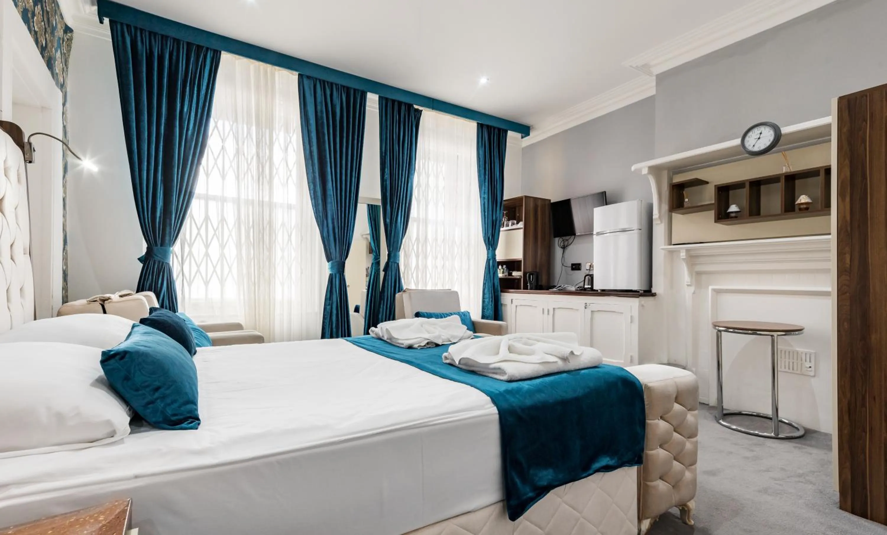 Bedroom, Bed in Vilenza Hotel