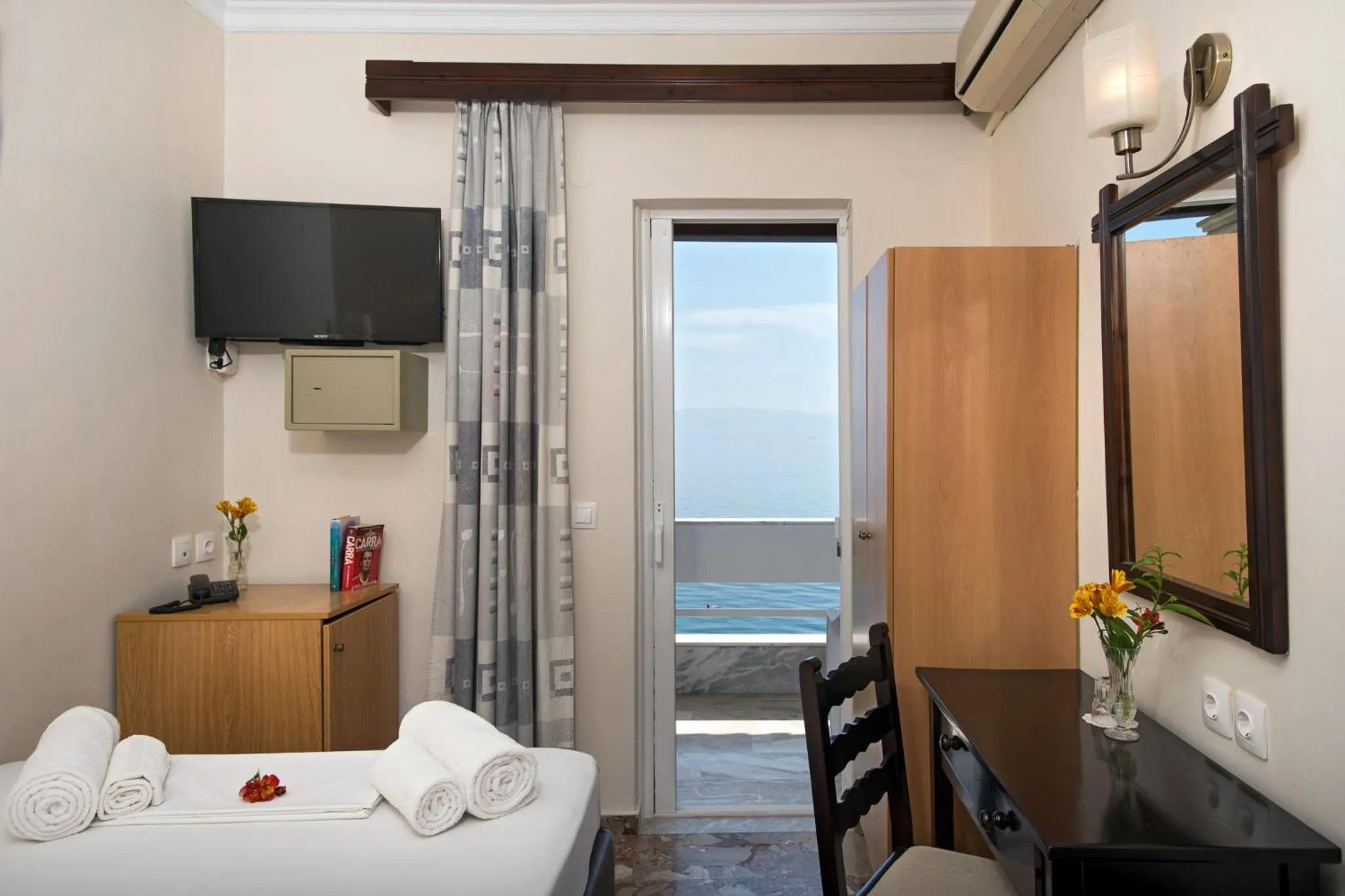 Bed in Hotel Kaiser Bridge