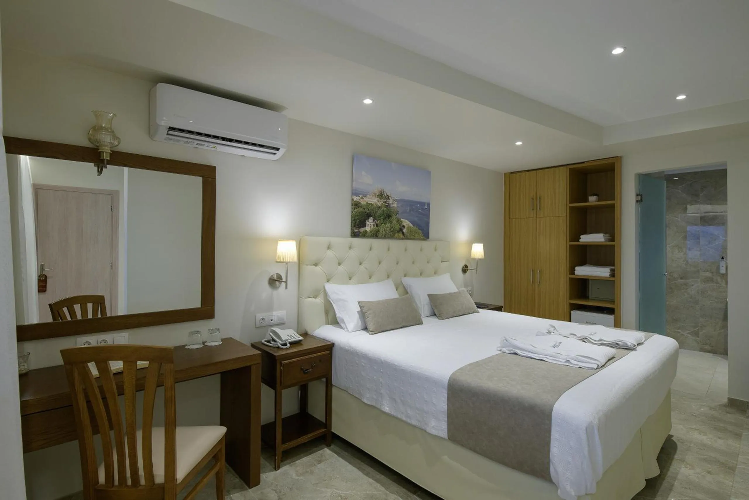 Bed in Hotel Kaiser Bridge