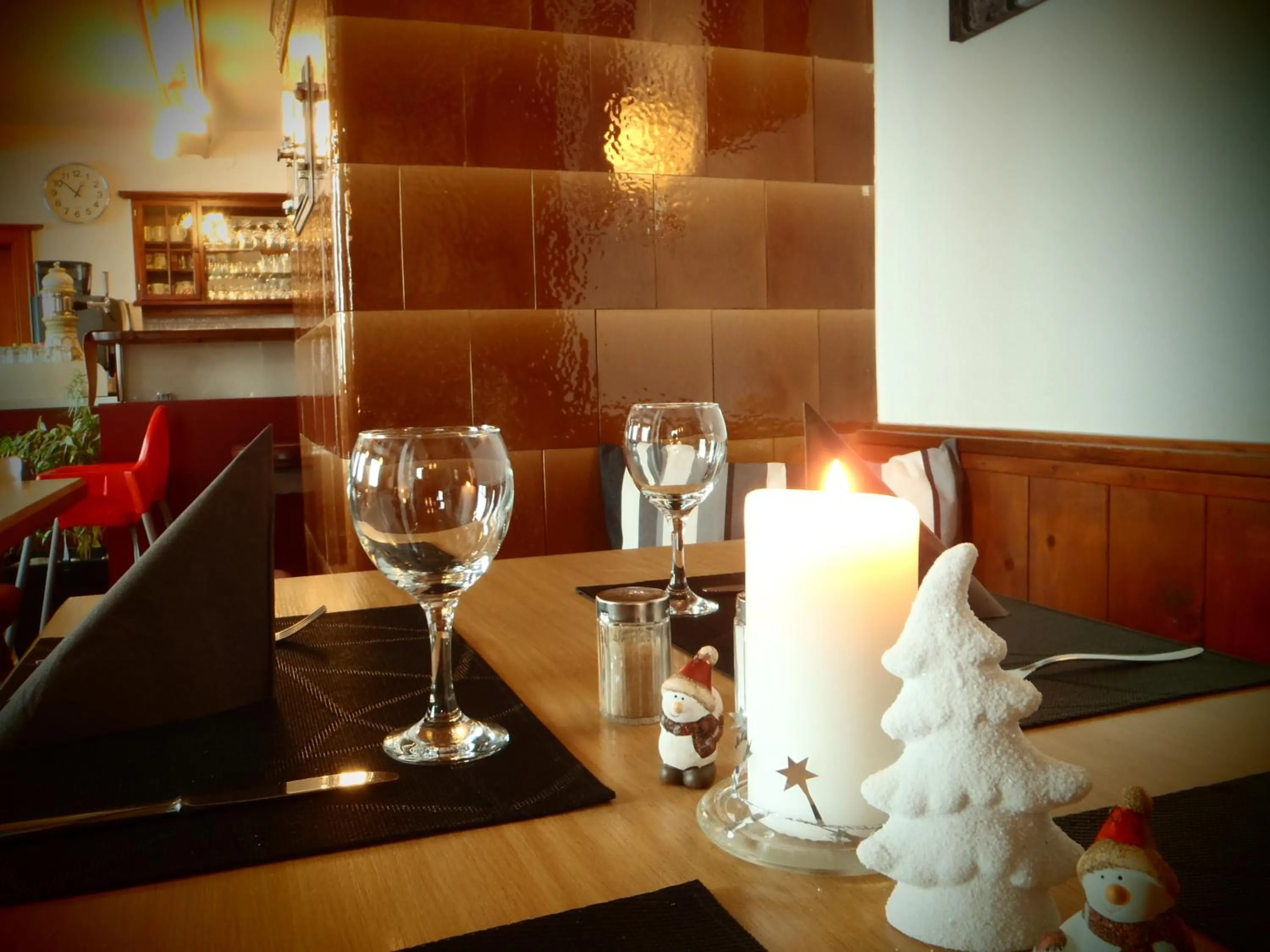 Restaurant/places to eat in Adventure Hostel