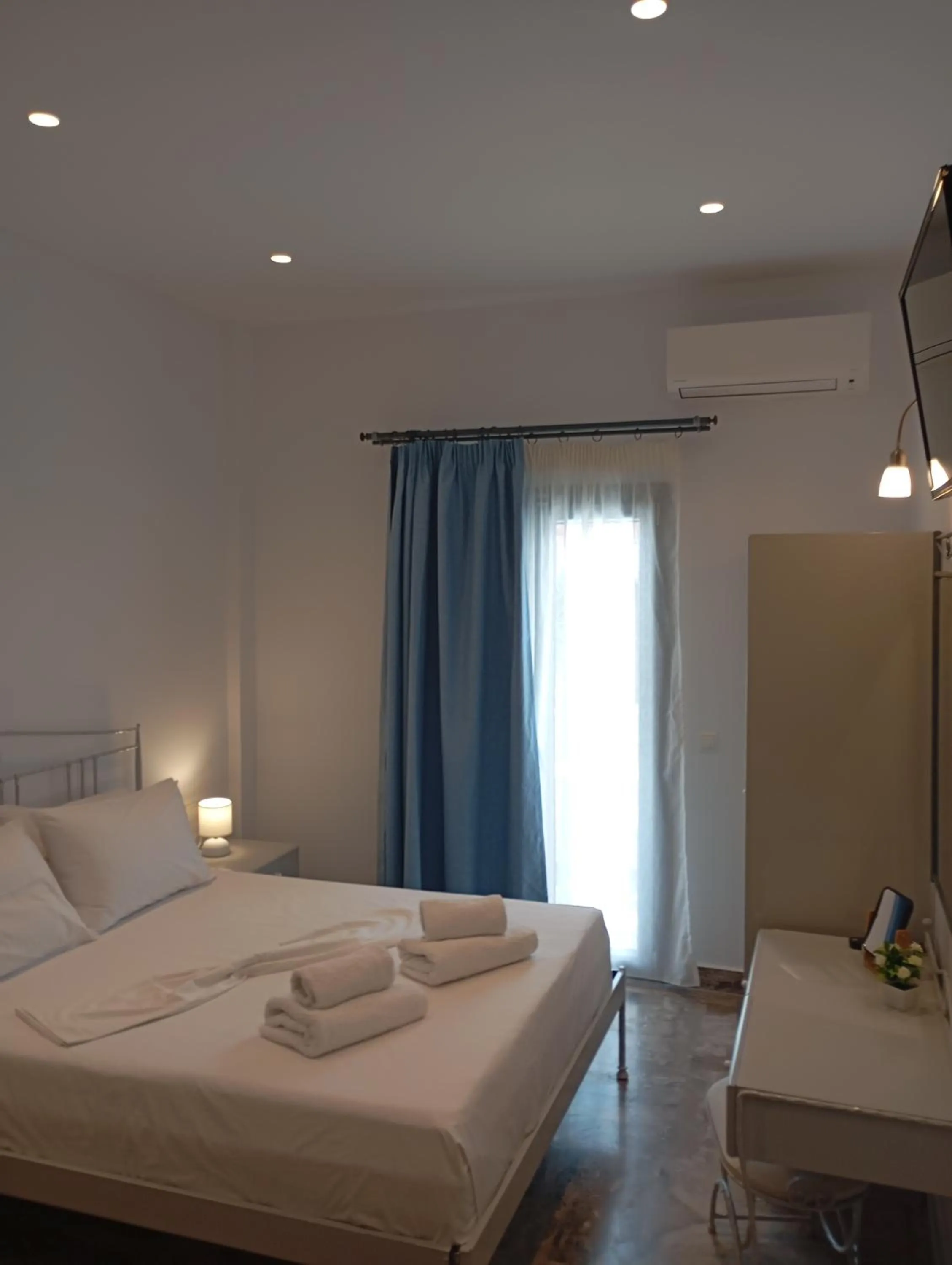 Bedroom, Bed in Ifestia Hotel