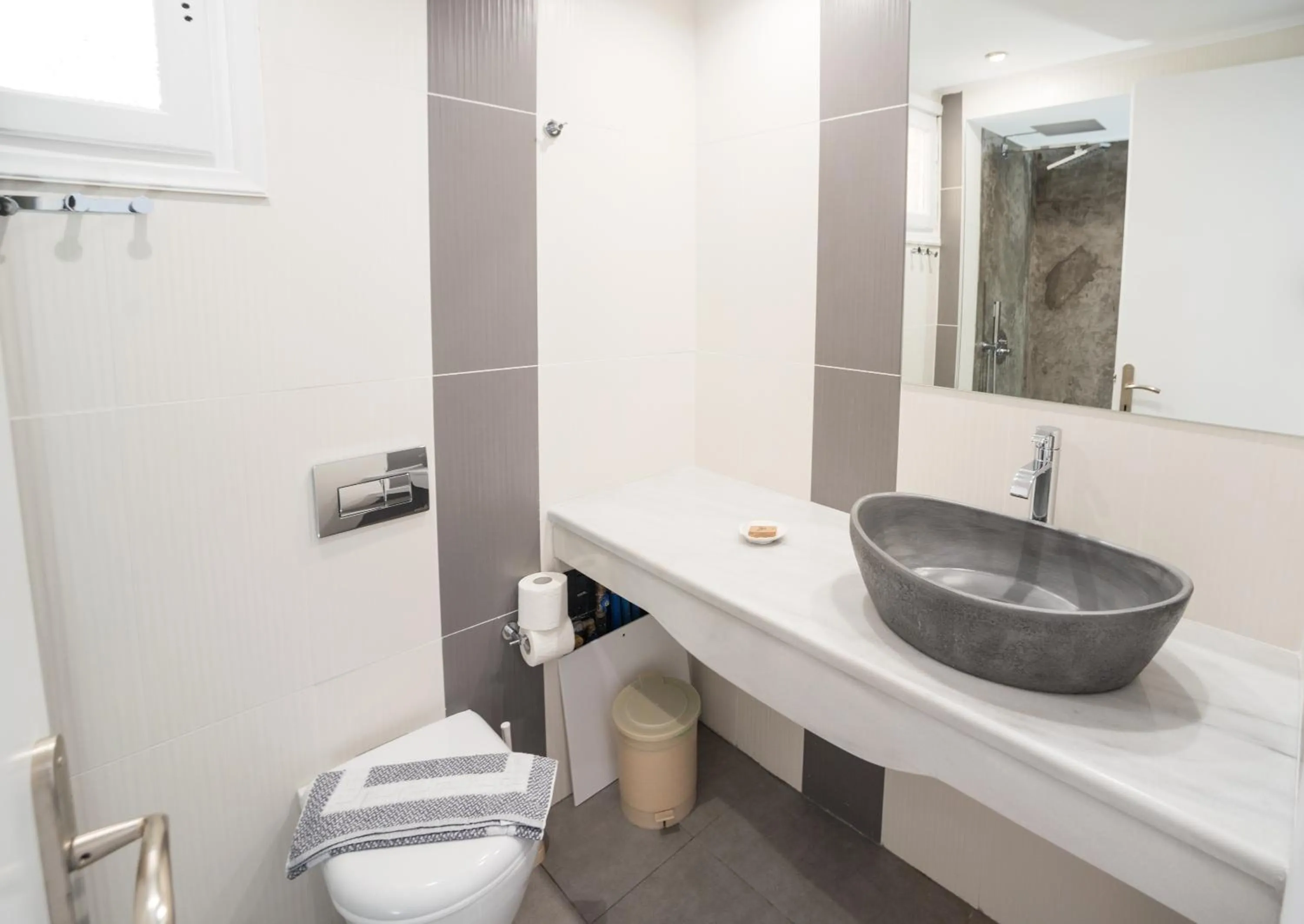 Shower in Ifestia Hotel