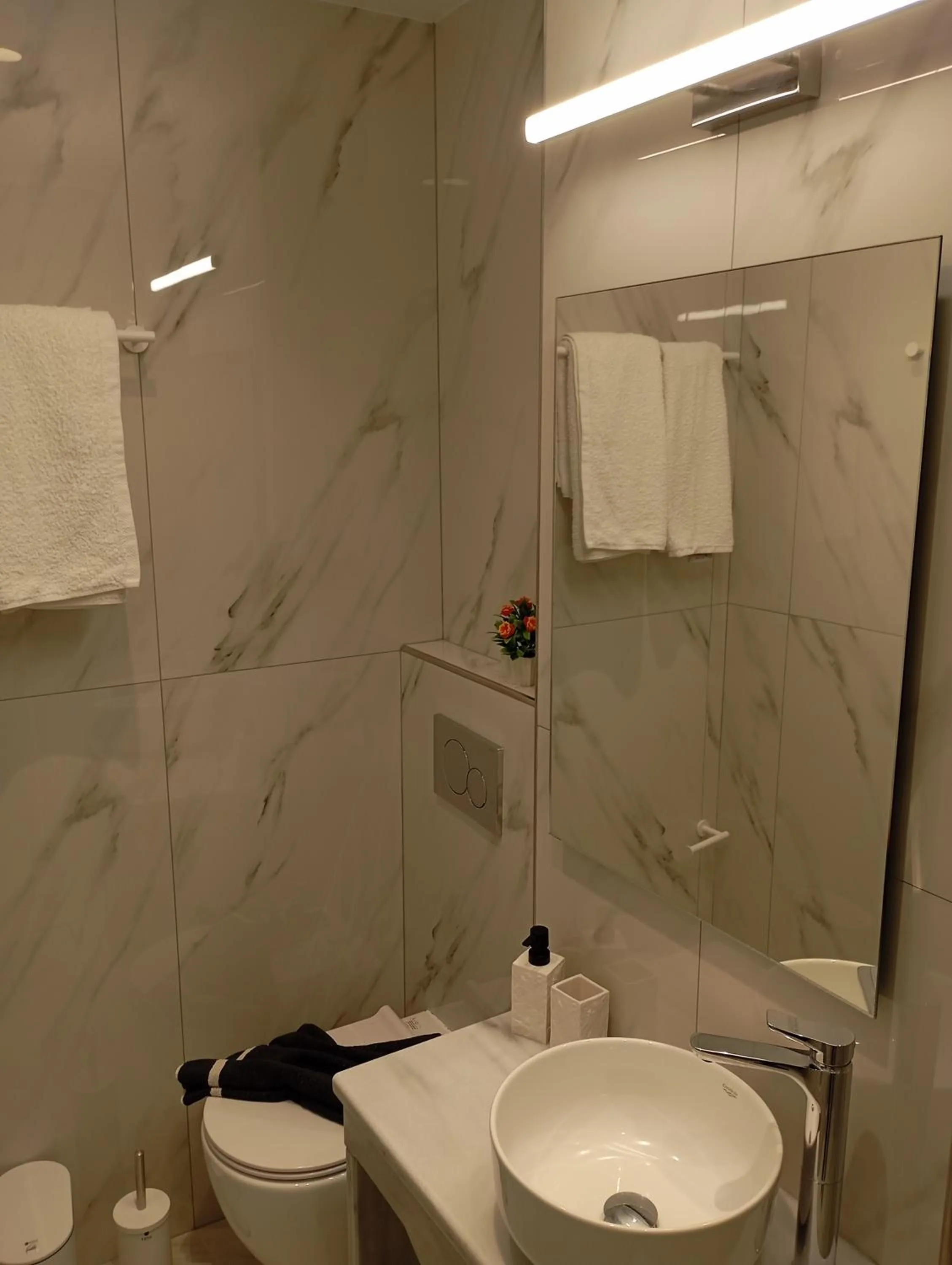 Shower in Ifestia Hotel