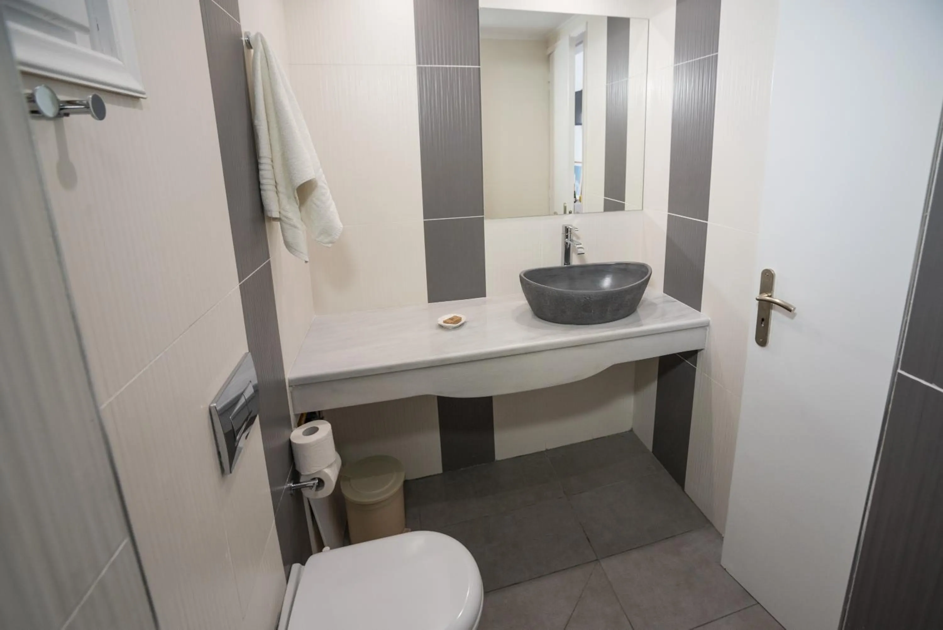 Shower in Ifestia Hotel