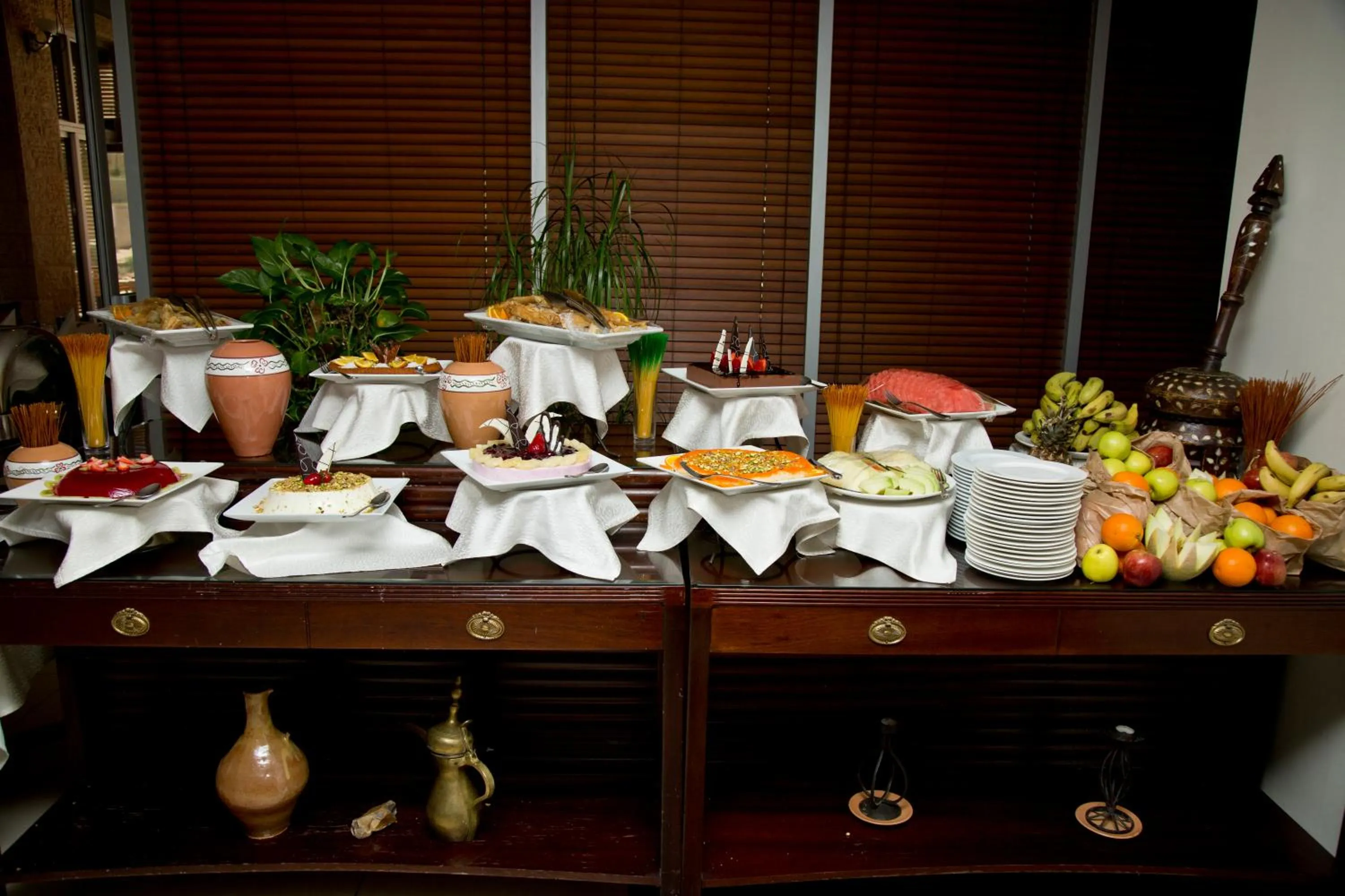 Food and drinks in Petra Guest House Hotel