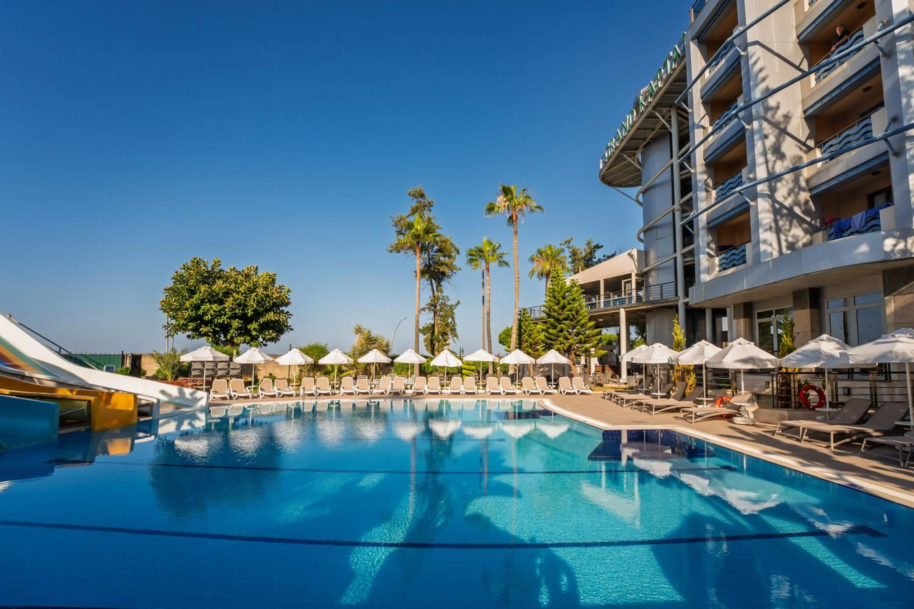 Swimming pool in Hotel Grand Kaptan - Ultra All Inclusive