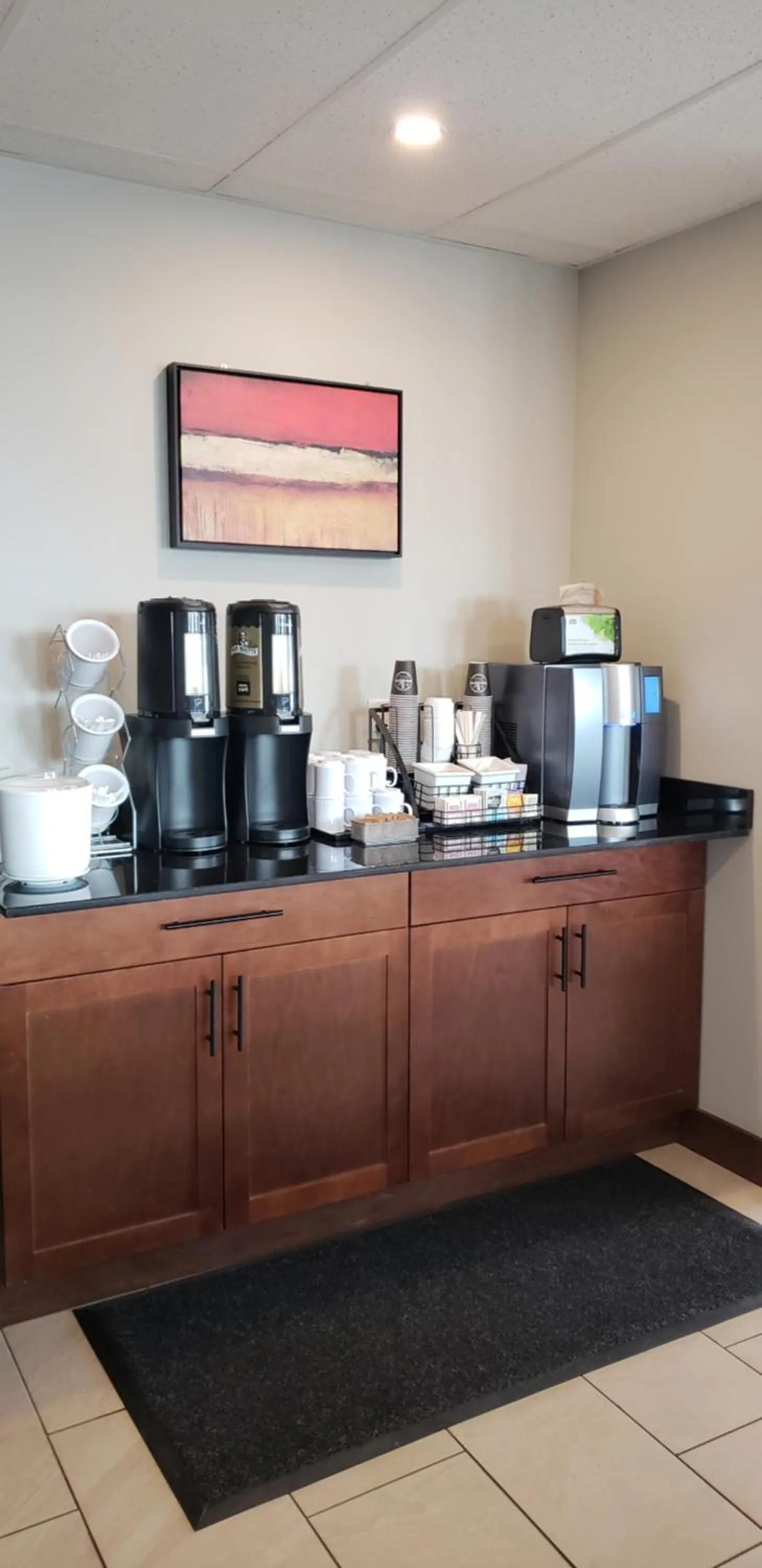 Non alcoholic drinks in Super 8 by Wyndham Kelowna BC