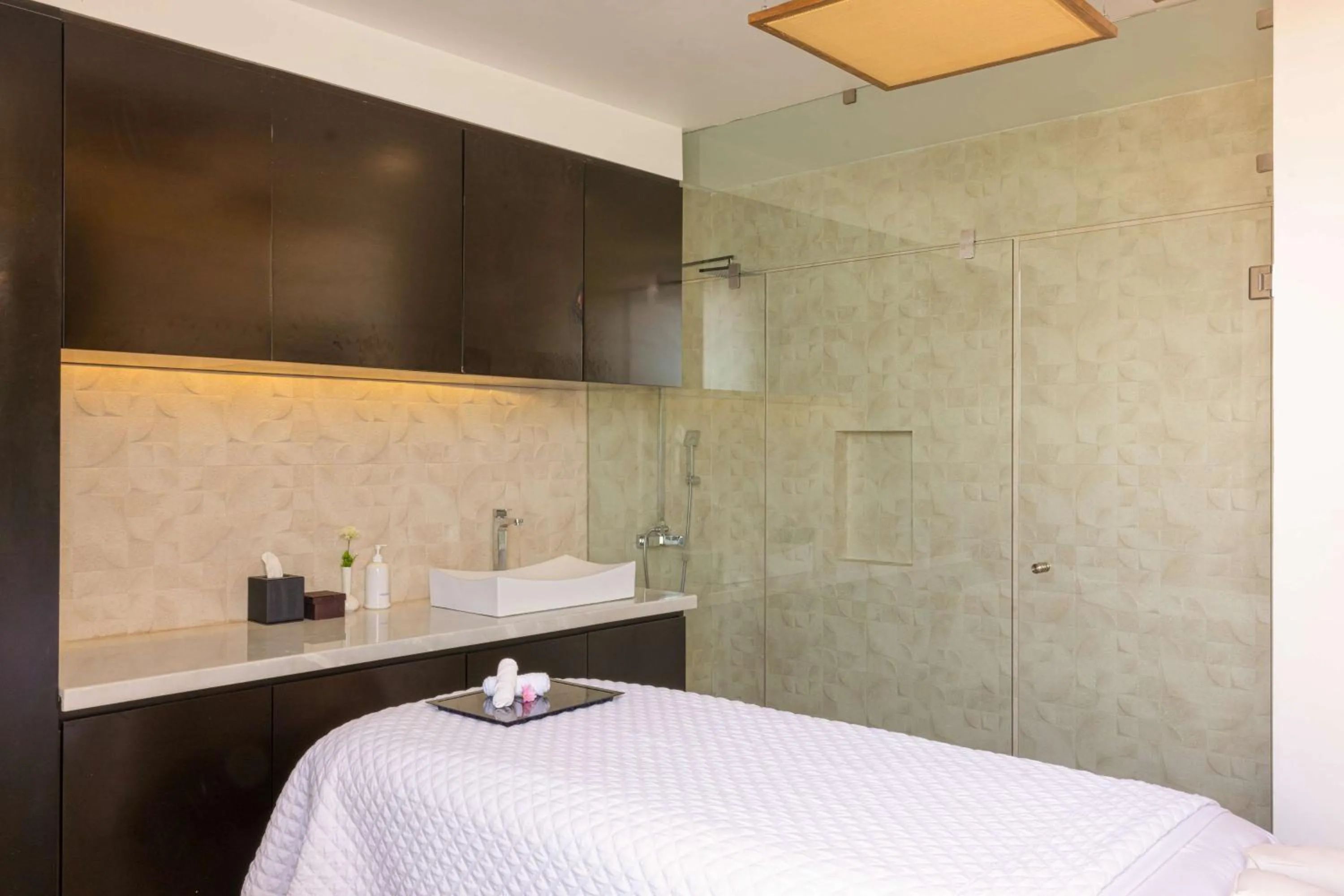 Spa and wellness centre/facilities, Bed in DoubleTree by Hilton Mazatlan, SIN
