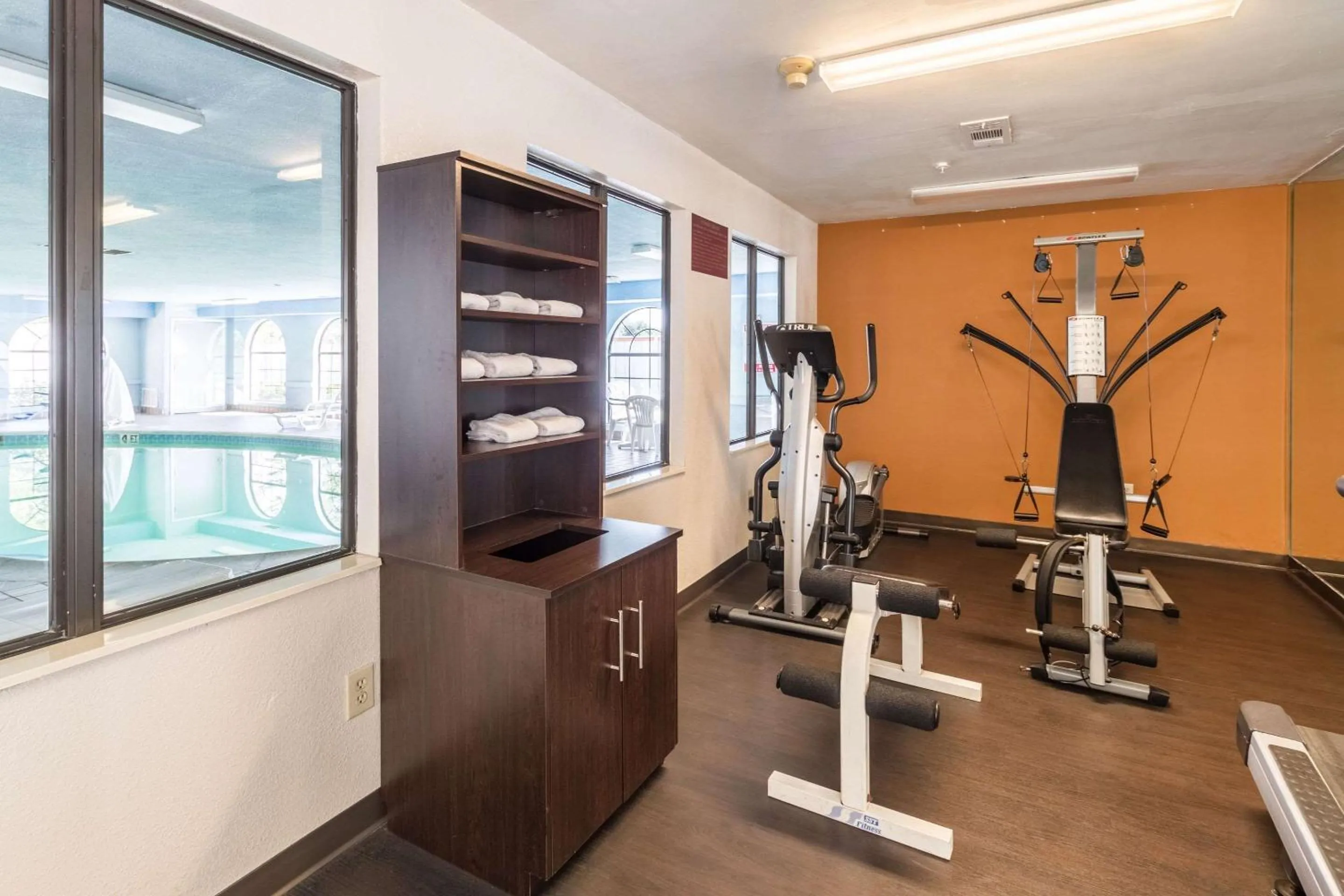 Fitness centre/facilities in Quality Suites Burleson - Ft Worth