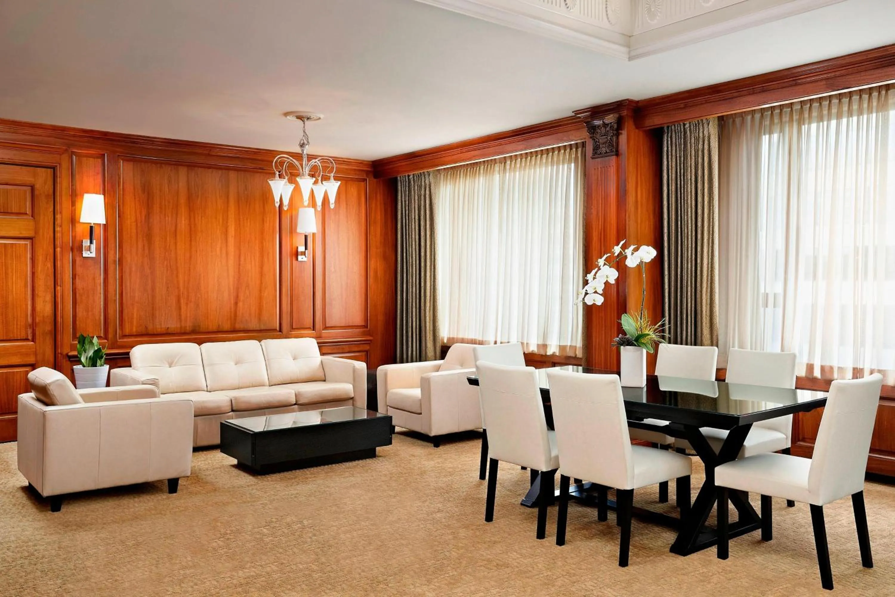 Photo of the whole room in The Westin Calgary