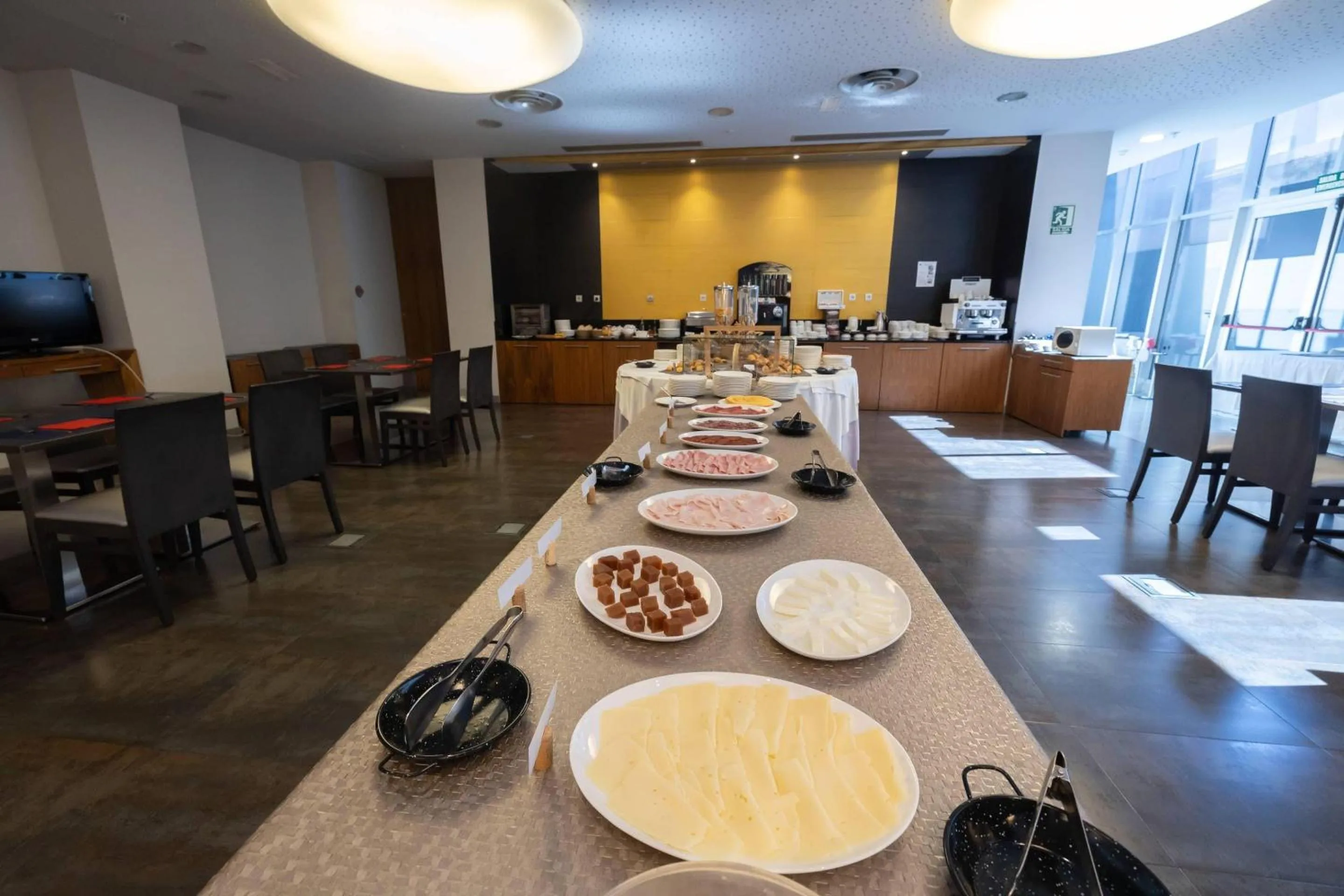 Breakfast in Hotel Ciudad de Ponferrada, Ascend Hotel Collection