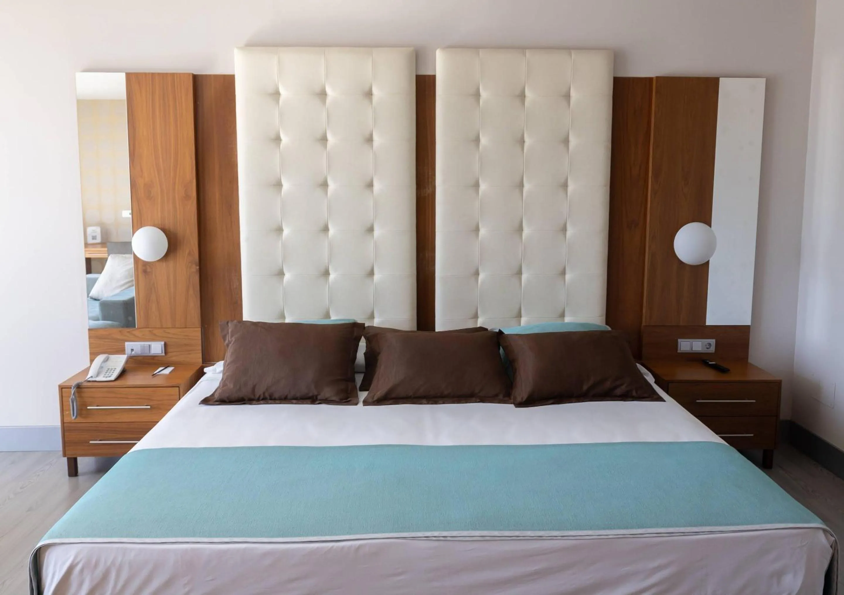 Bedroom, Bed in Hotel Ciudad de Ponferrada, Ascend Hotel Collection