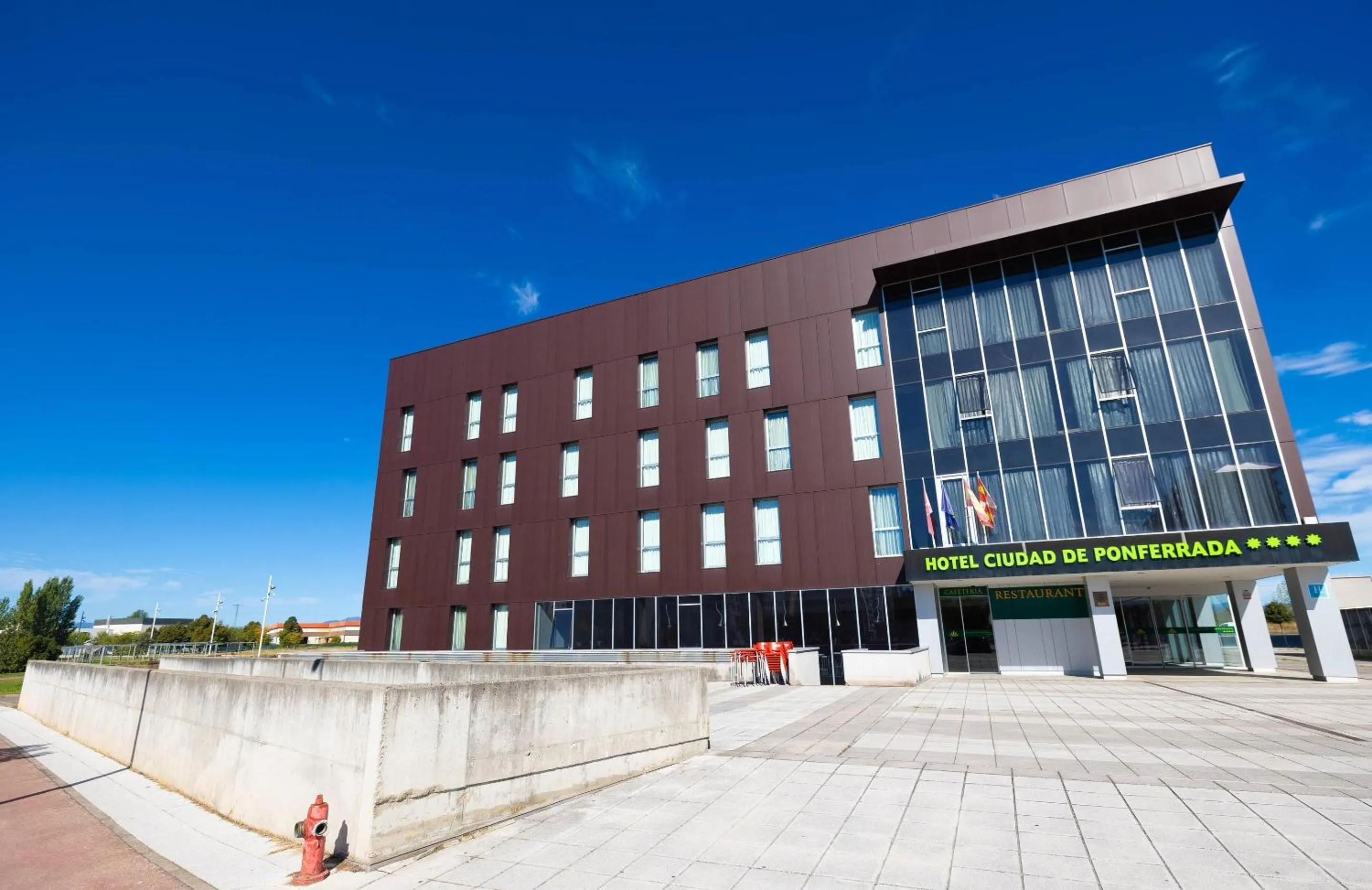 Property building in Hotel Ciudad de Ponferrada, Ascend Hotel Collection