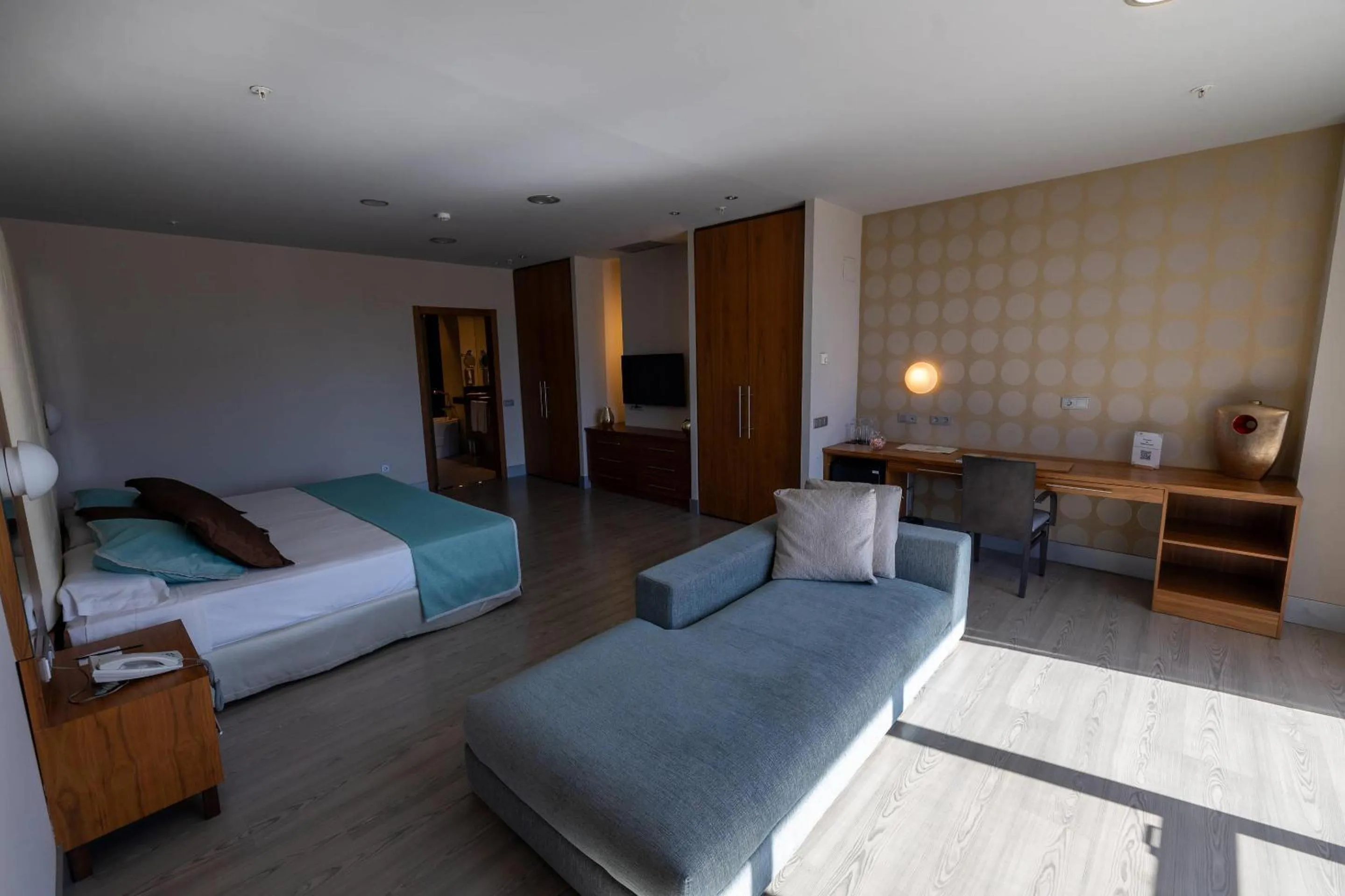 Bedroom, Bed in Hotel Ciudad de Ponferrada, Ascend Hotel Collection