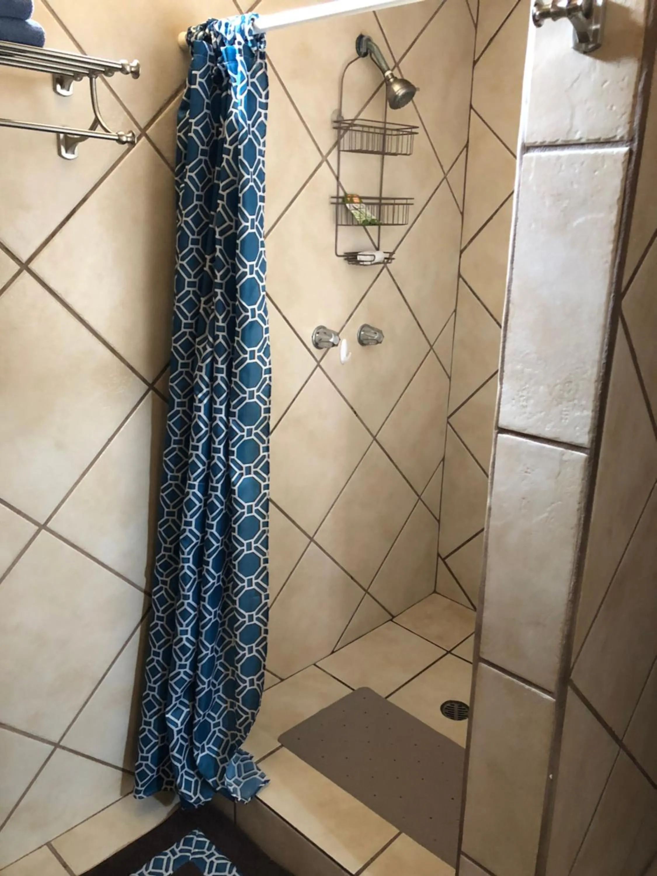 Property building in Casa Flores & Flores