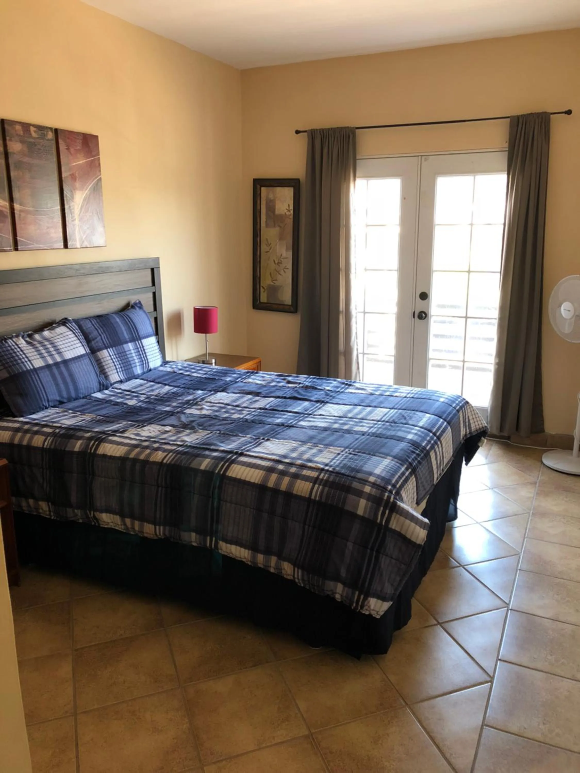 Property building, Bed in Casa Flores & Flores