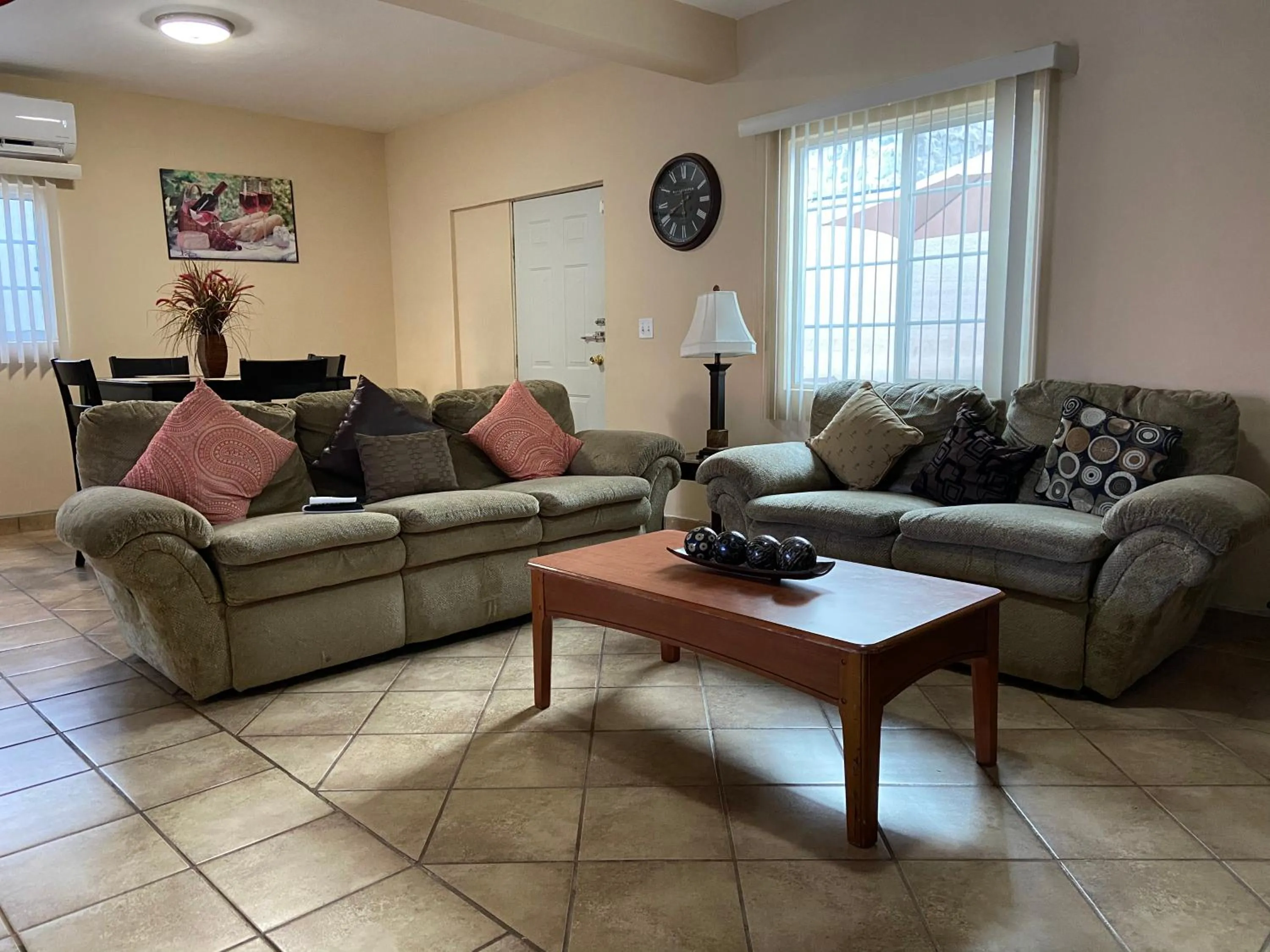 Casa Flores & Flores