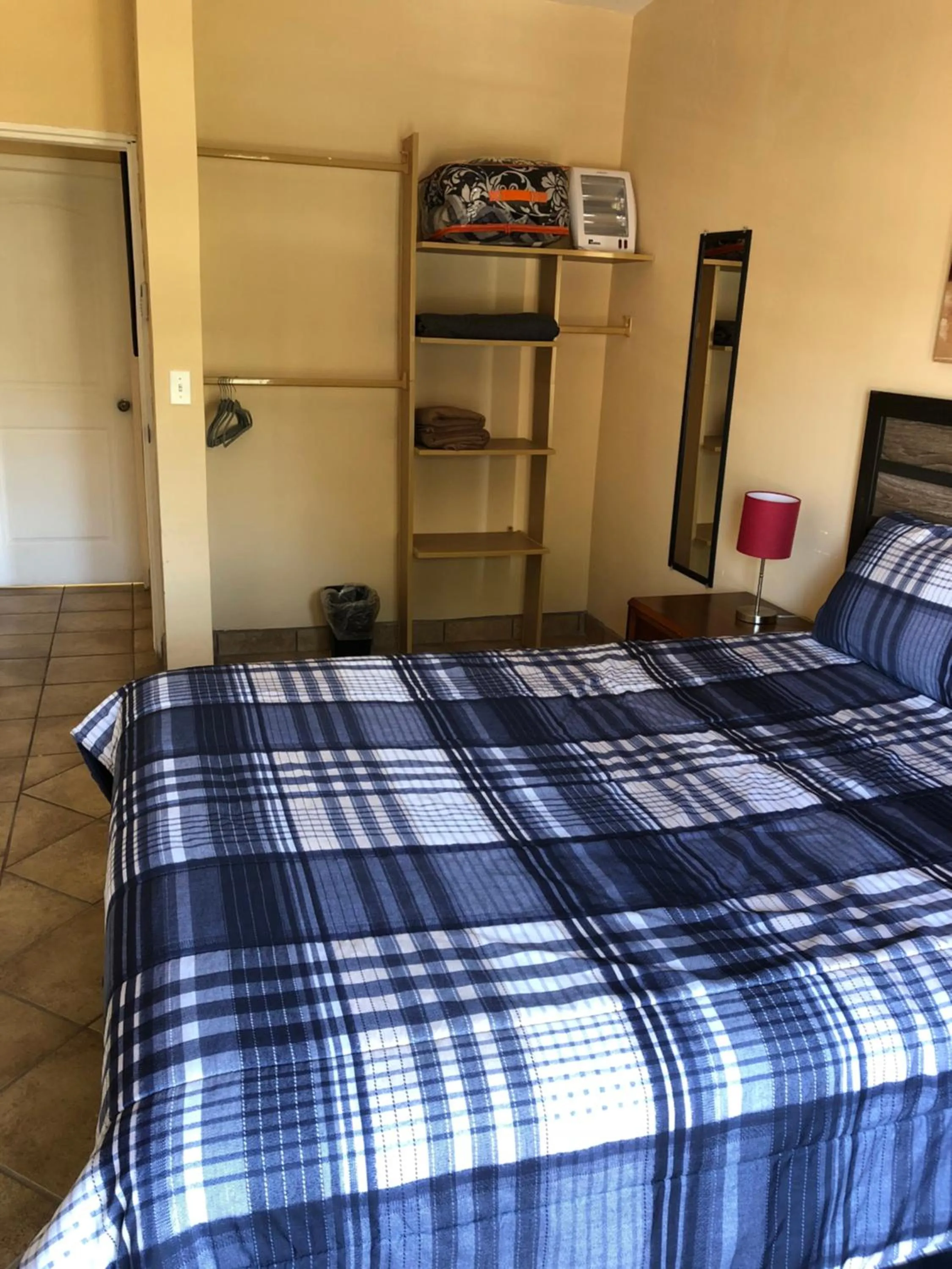 Property building, Bed in Casa Flores & Flores