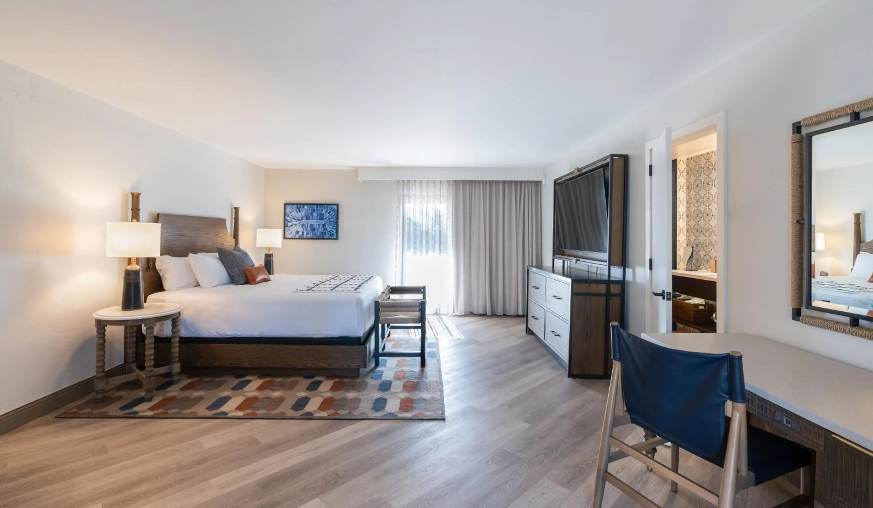 Photo of the whole room, Bed in The Wigwam