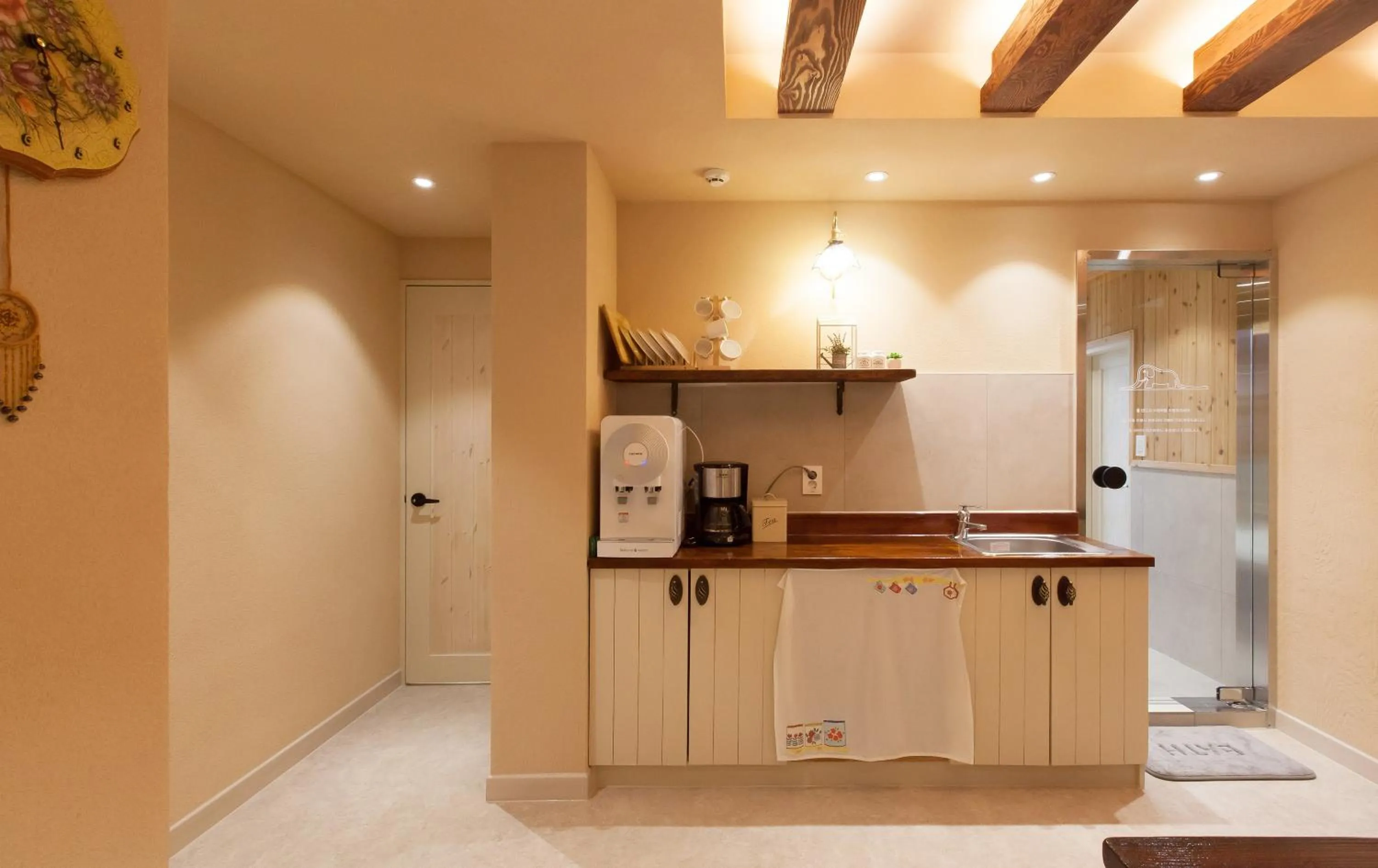 Coffee/tea facilities in Jeonju Hanok Little Prince