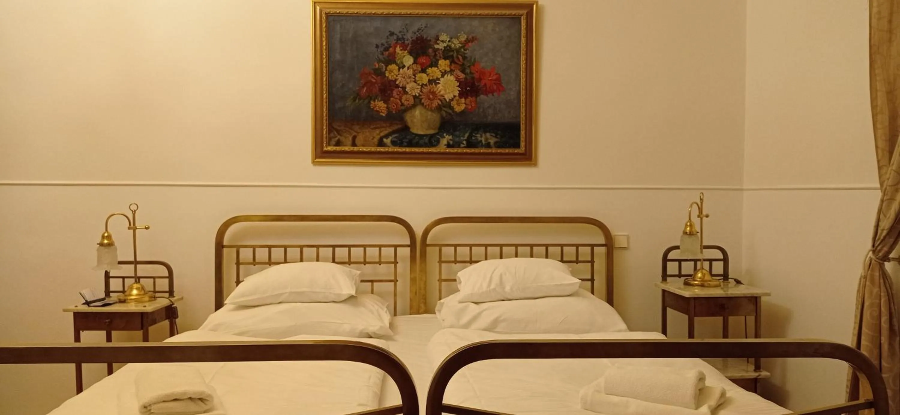 Bed in Hotel U Zlateho jelena