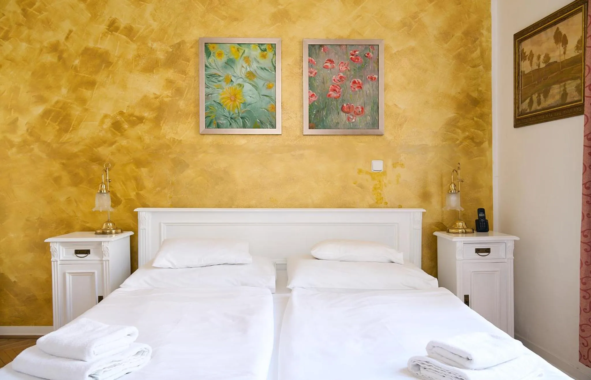 Bed in Hotel U Zlateho jelena