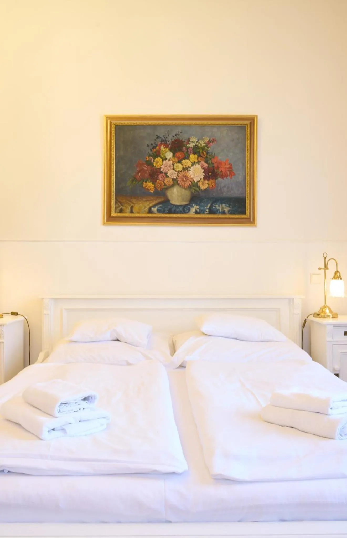 Bed in Hotel U Zlateho jelena