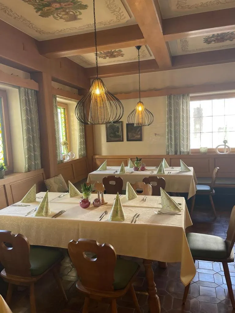 Restaurant/places to eat in Hotel Burgwirt