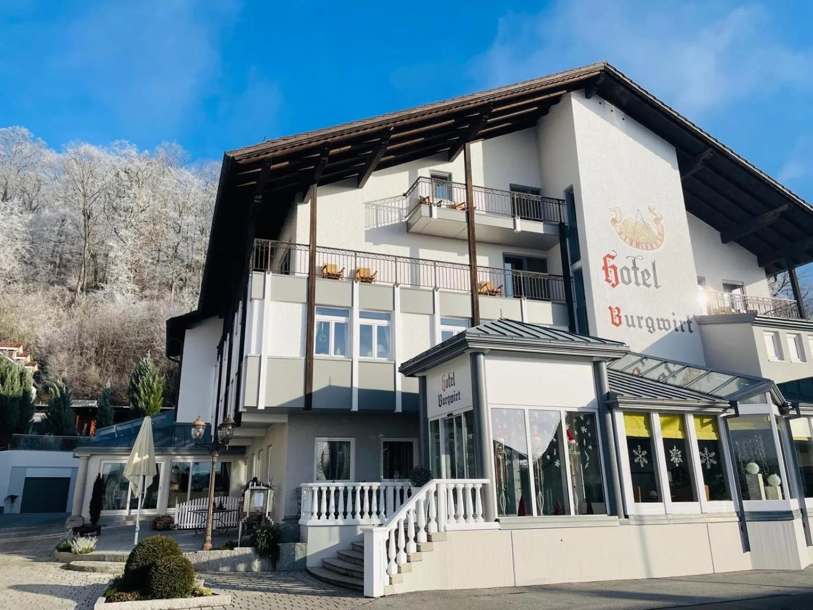 Property building in Hotel Burgwirt