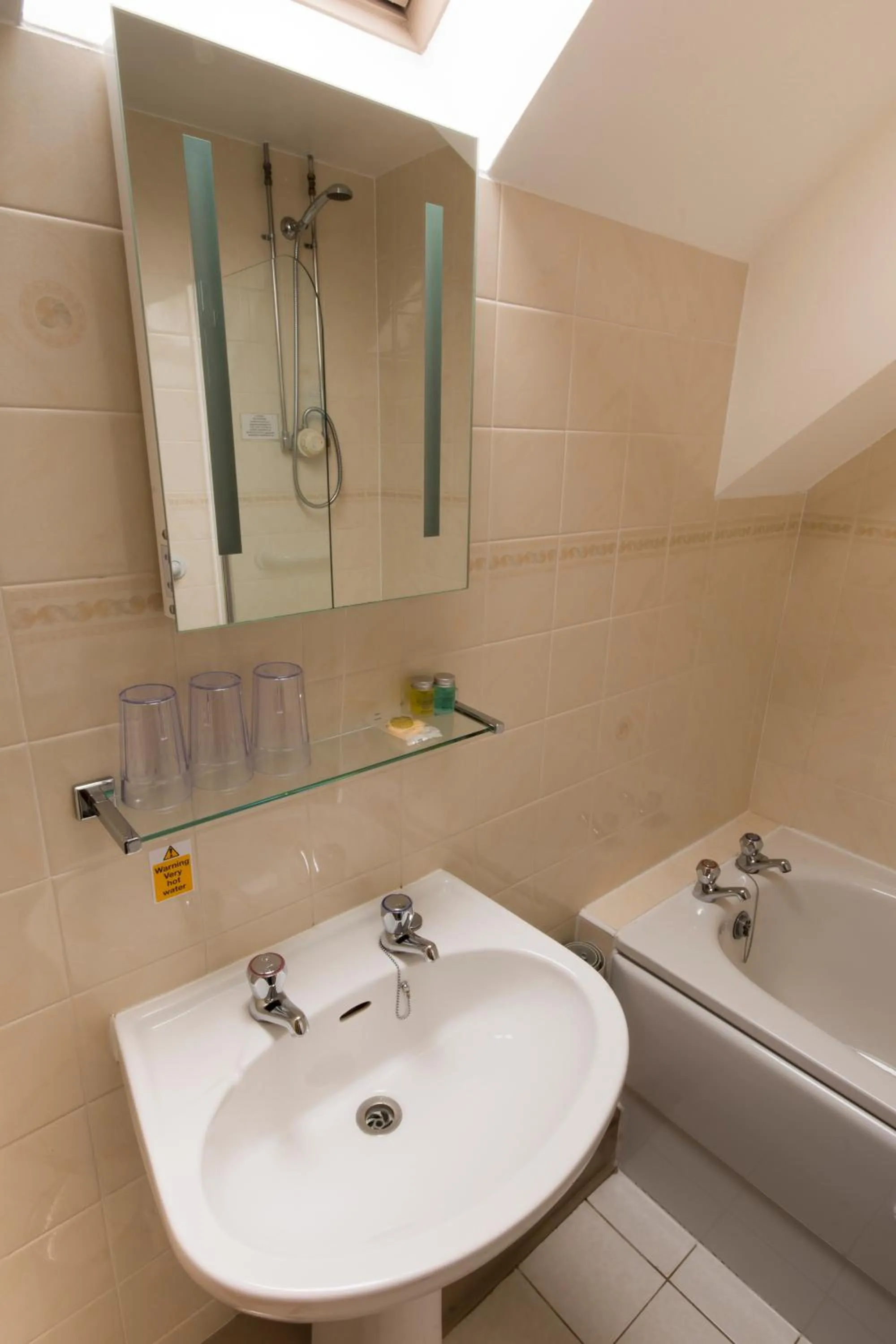 Bathroom in Yorkshire Bridge Inn