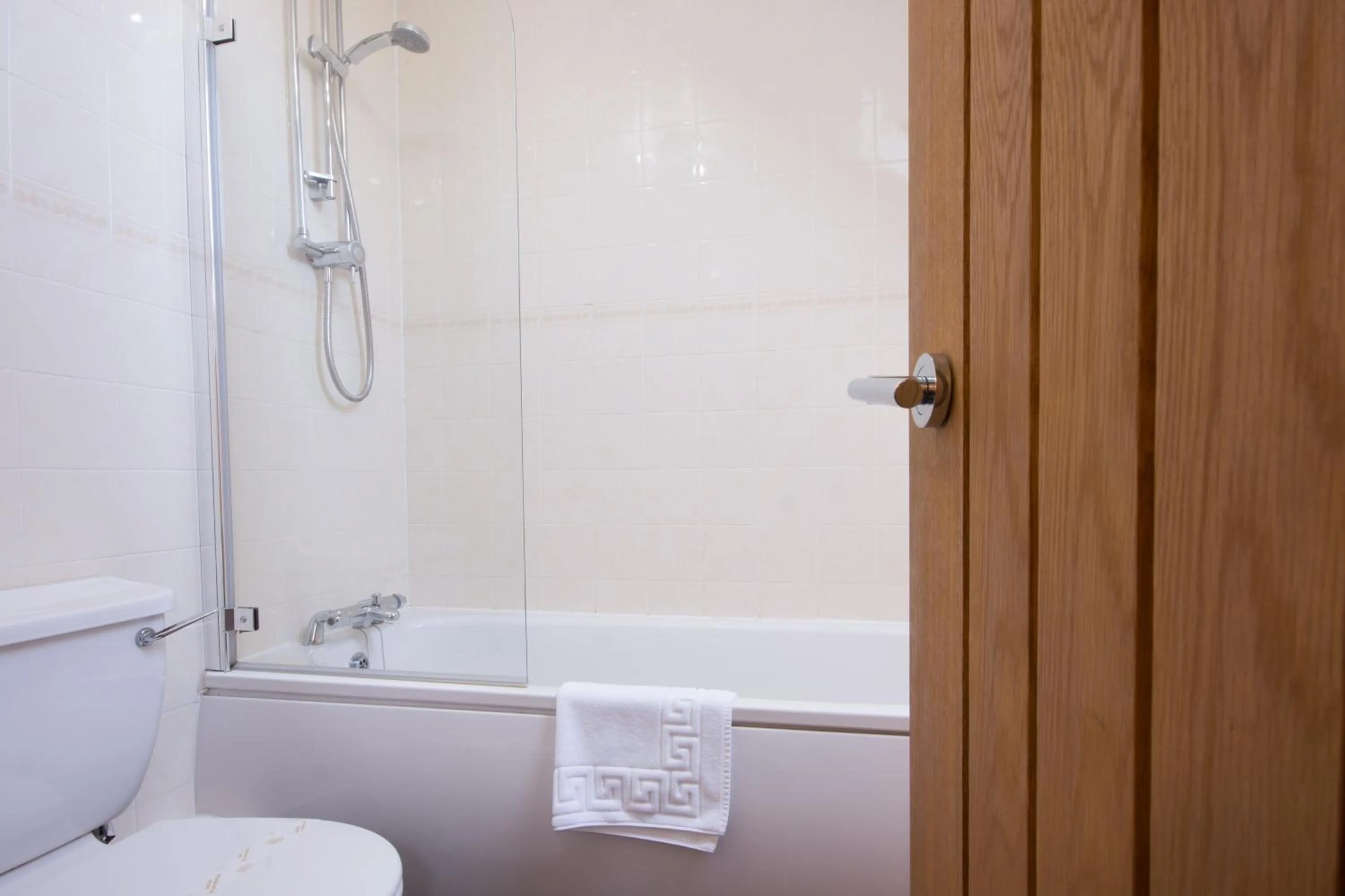 Bathroom in Yorkshire Bridge Inn