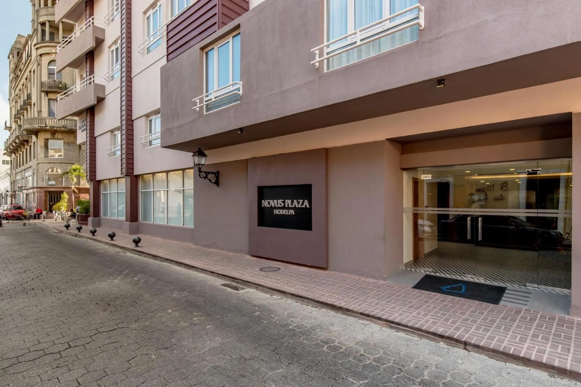 Property building in Novus Plaza Hodelpa