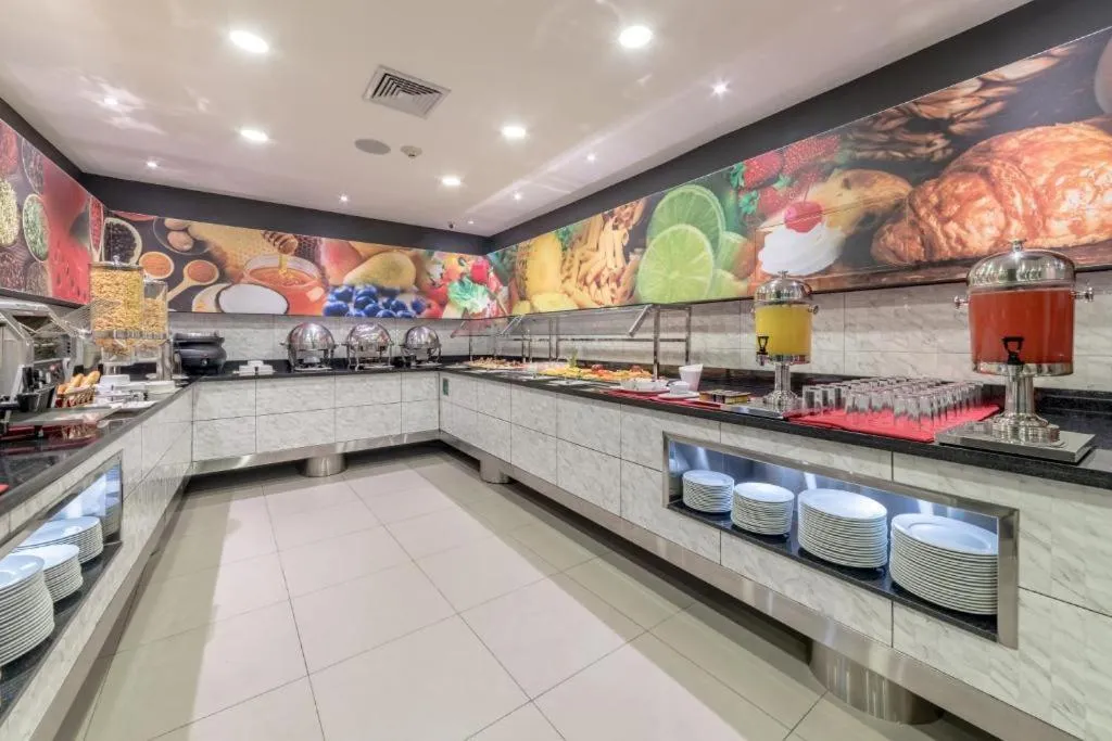 Restaurant/places to eat in Novus Plaza Hodelpa