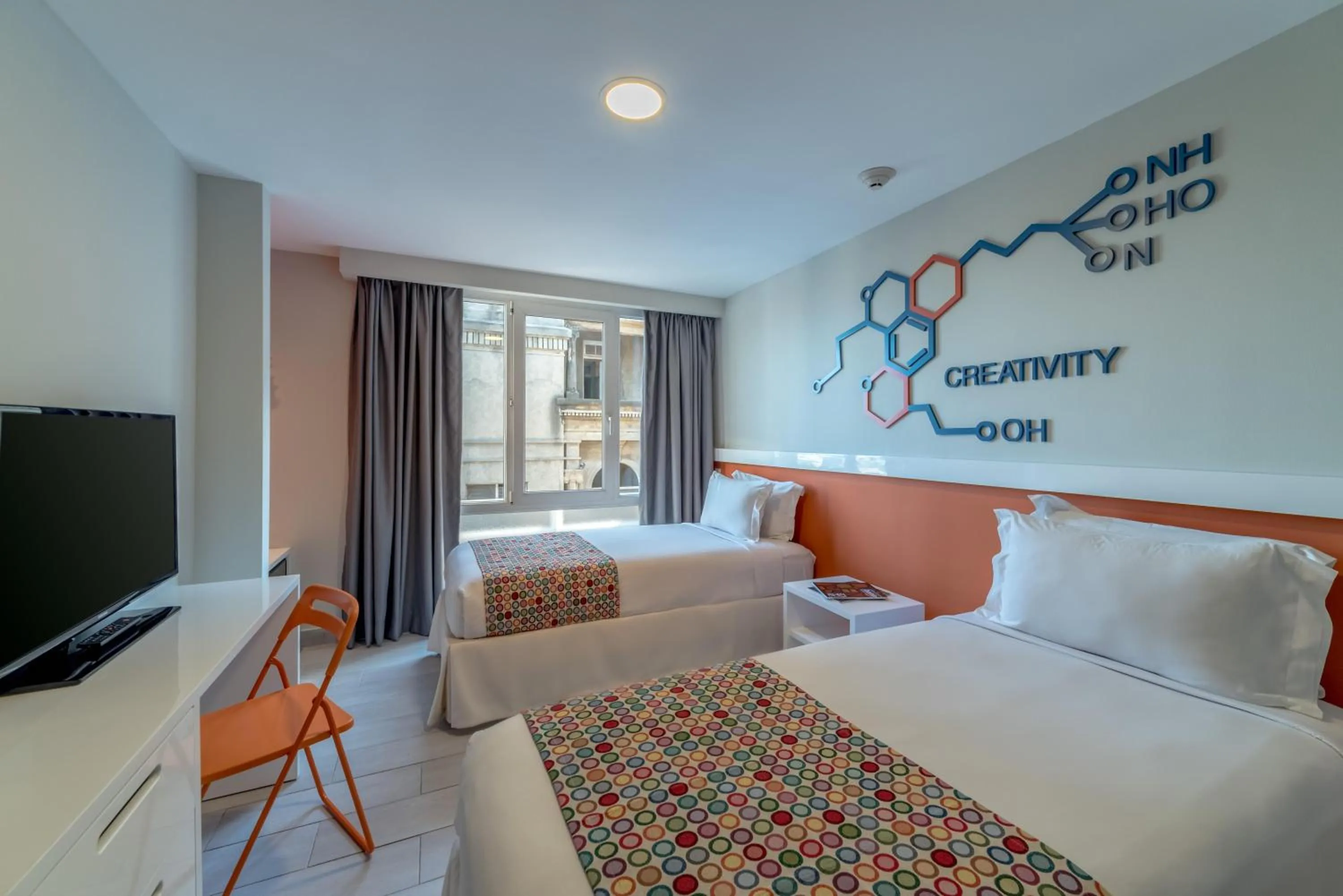 Photo of the whole room, Bed in Novus Plaza Hodelpa