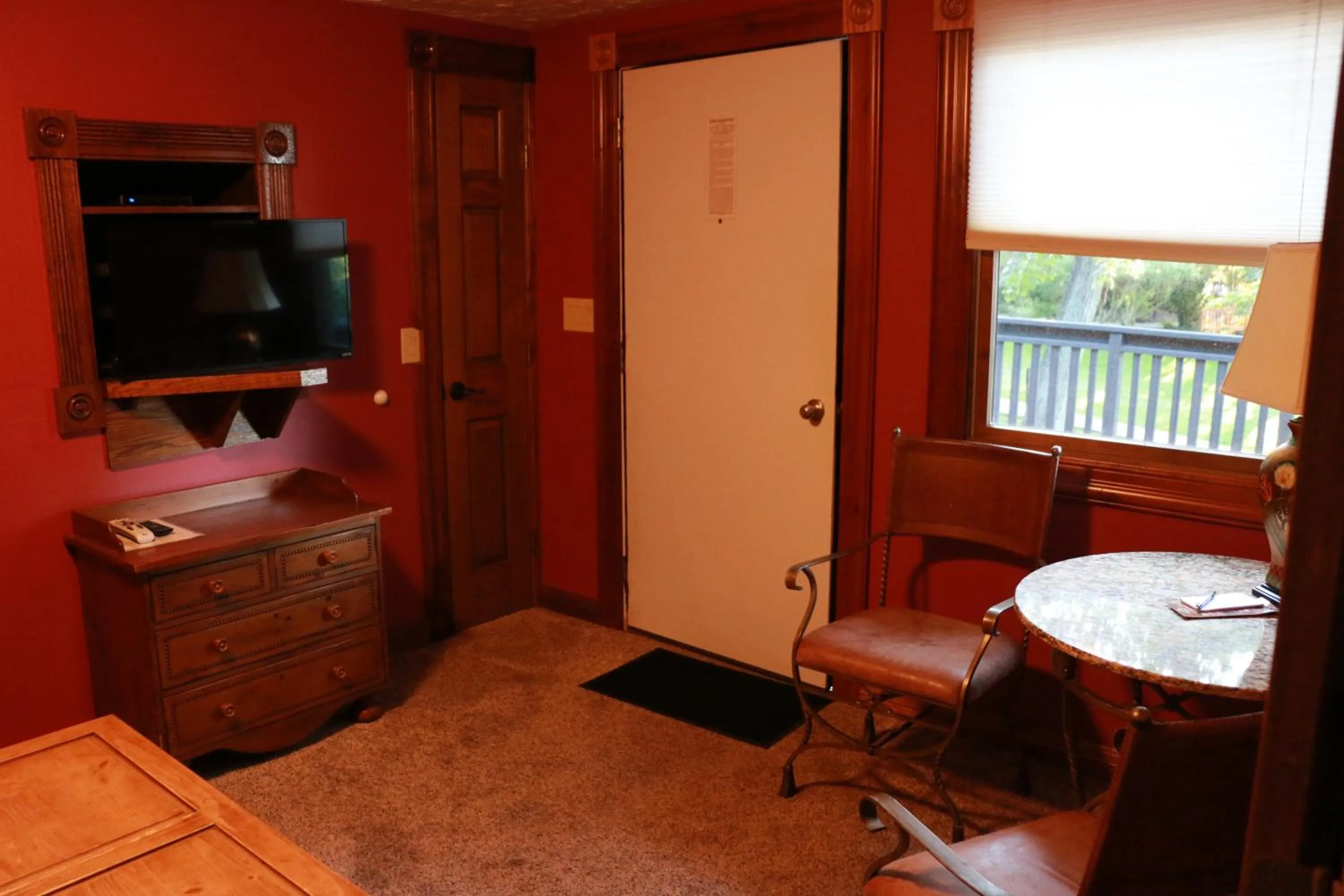 Landoll's Mohican Castle