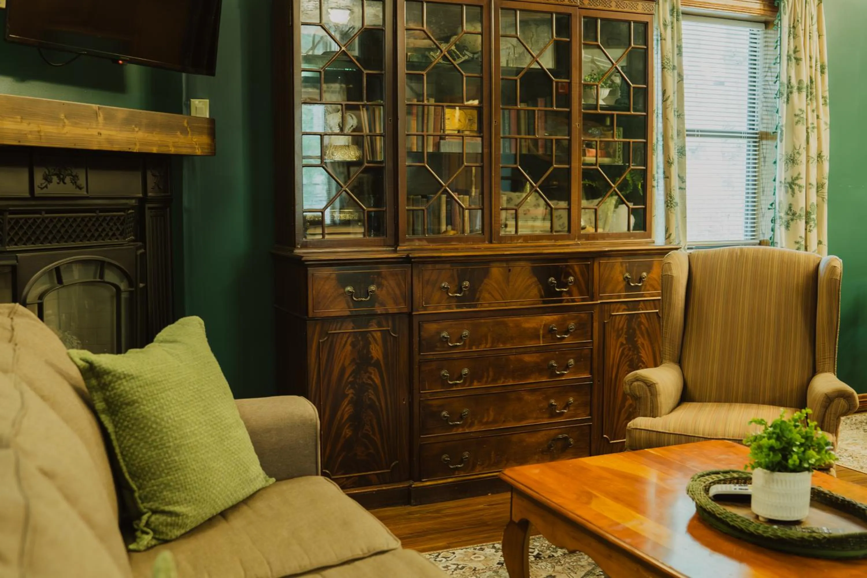 Landoll's Mohican Castle