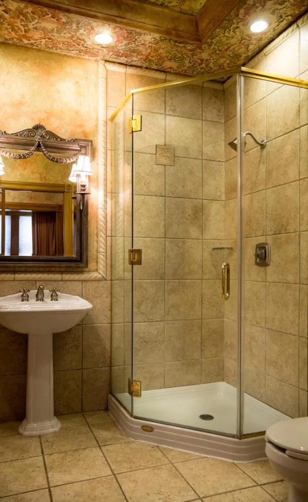 Landoll's Mohican Castle